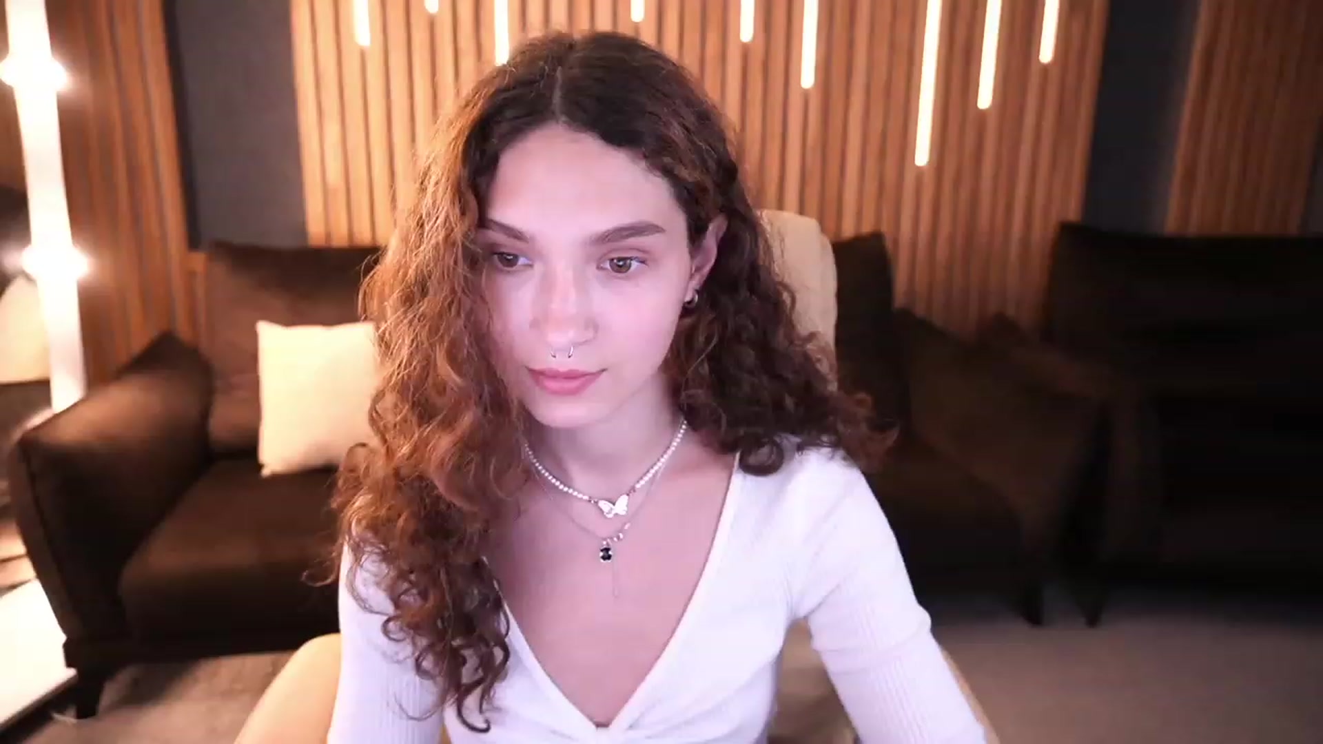 Gallery image thumbnail from BabyFlowerr's myfreecams stream on, 06/24/2023, 12:57 image 4 of 20