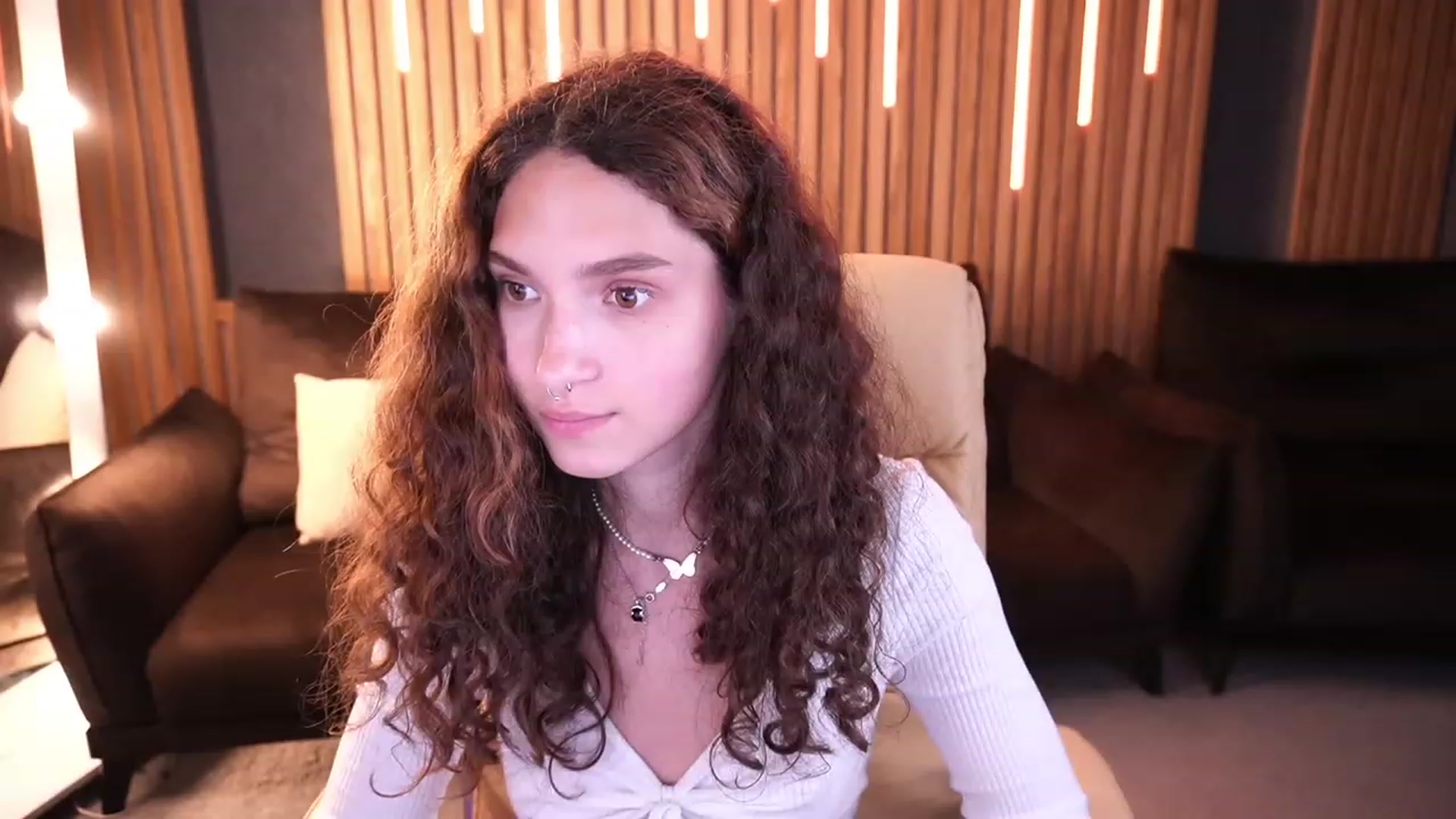 Gallery image thumbnail from BabyFlowerr's myfreecams stream on, 06/24/2023, 17:46 image 15 of 20