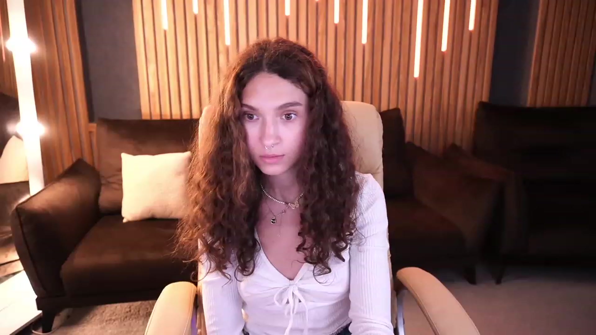 Gallery image thumbnail from BabyFlowerr's myfreecams stream on, 06/24/2023, 17:46 image 16 of 20