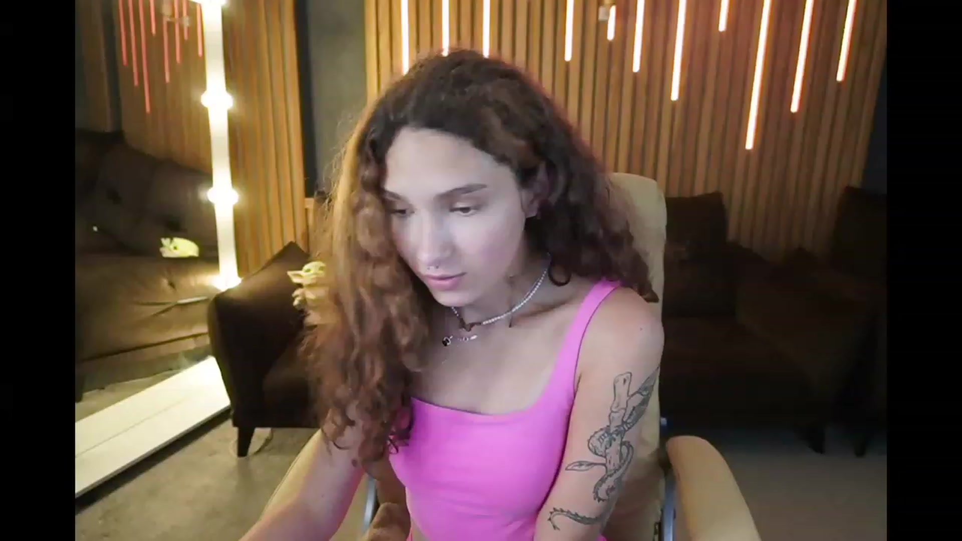 Gallery image thumbnail from BabyFlowerr's myfreecams stream on, 06/26/2023, 10:51 image 10 of 20