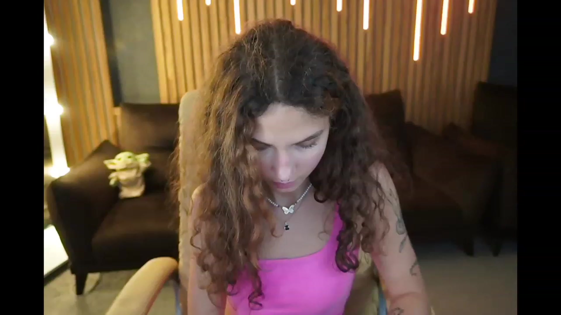 Gallery image thumbnail from BabyFlowerr's myfreecams stream on, 06/26/2023, 11:59 image 10 of 20