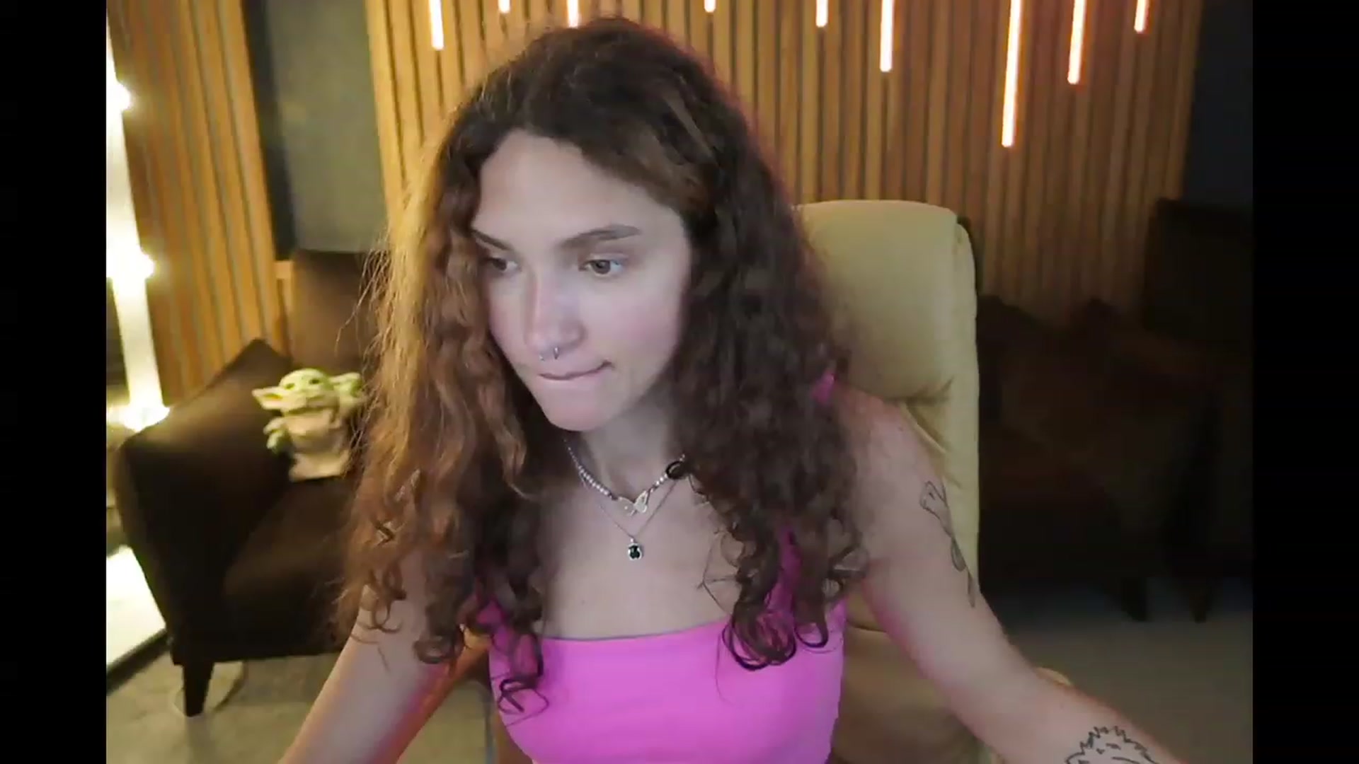 Gallery image thumbnail from BabyFlowerr's myfreecams stream on, 06/26/2023, 11:59 image 11 of 20