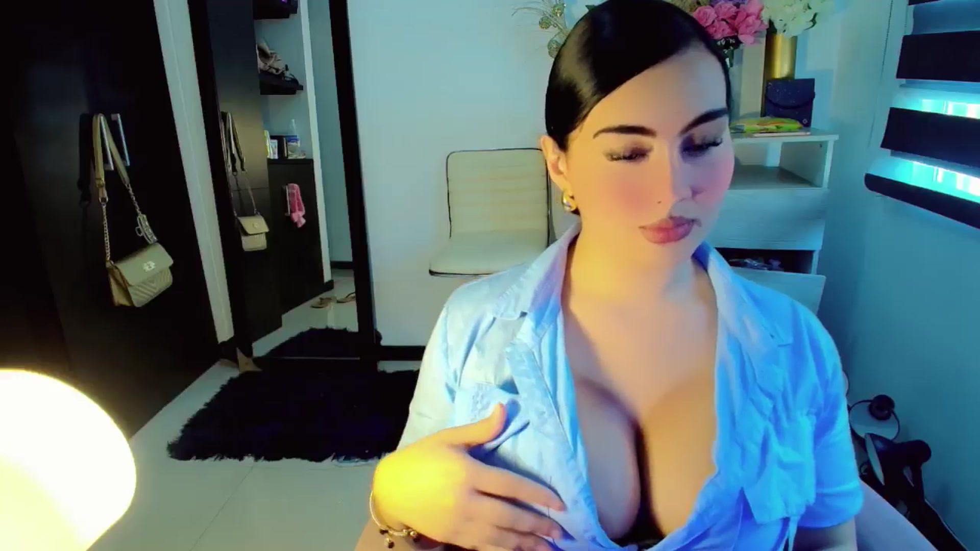 Gallery image thumbnail from BabyGiirl's myfreecams stream on, 06/09/2024, 17:25 image 13 of 20