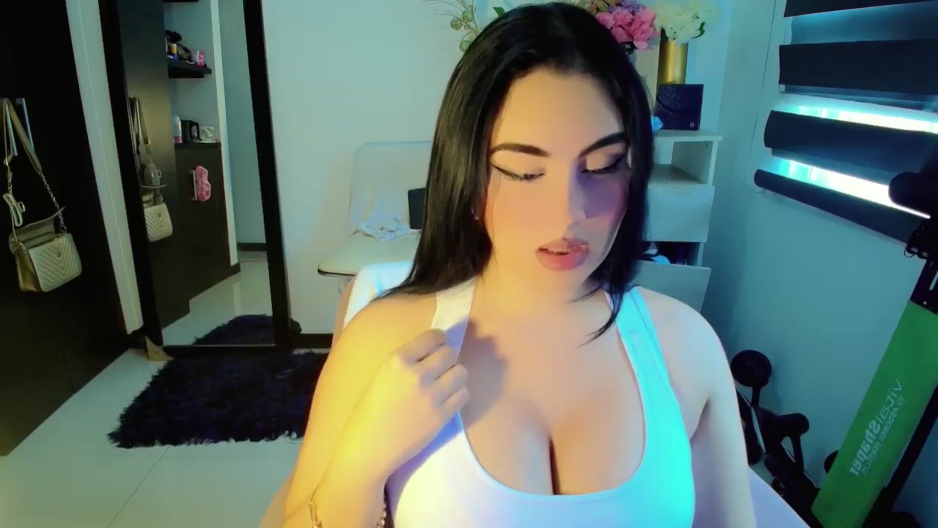 Gallery image thumbnail from BabyGiirl's myfreecams stream on, 06/18/2024, 18:44 image 17 of 20