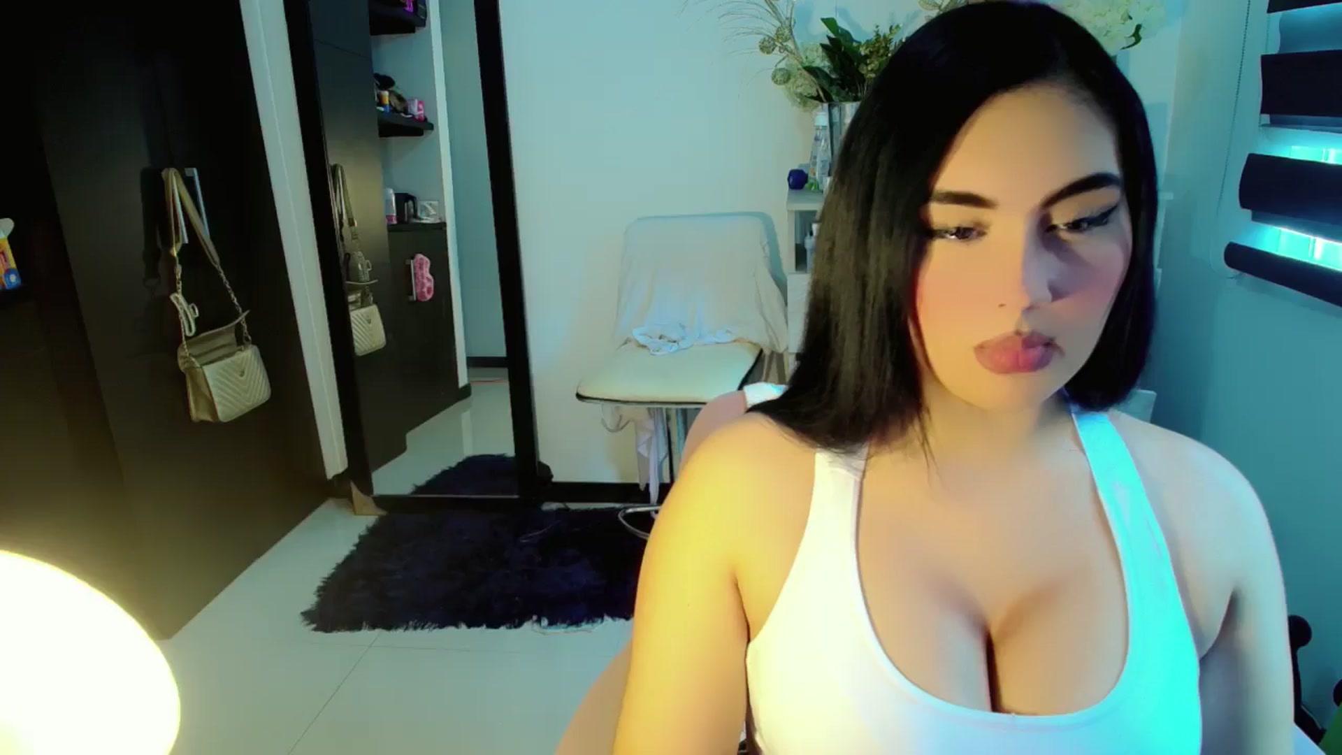 Gallery image thumbnail from BabyGiirl's myfreecams stream on, 06/18/2024, 20:18 image 1 of 20