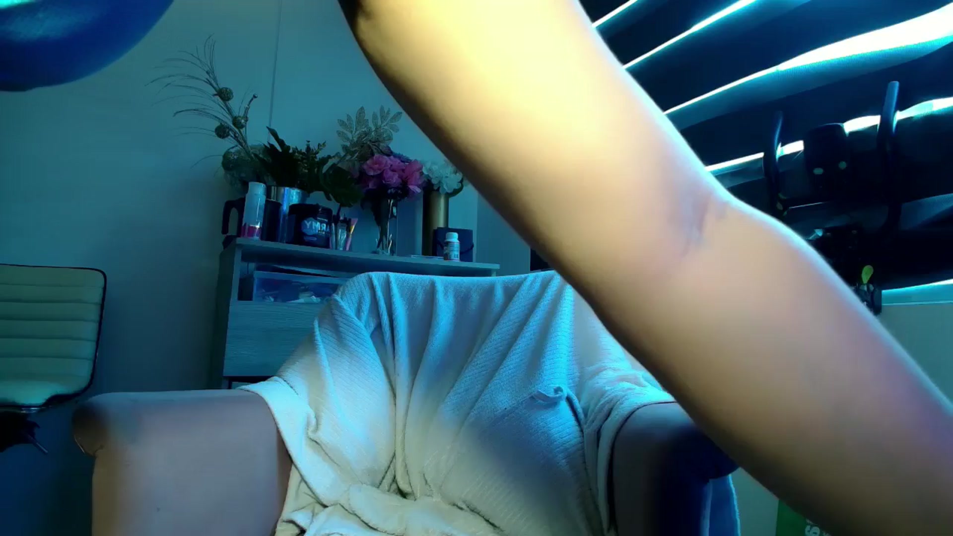 Gallery image thumbnail from BabyGiirl's myfreecams stream on, 06/29/2024, 24:06 image 10 of 20
