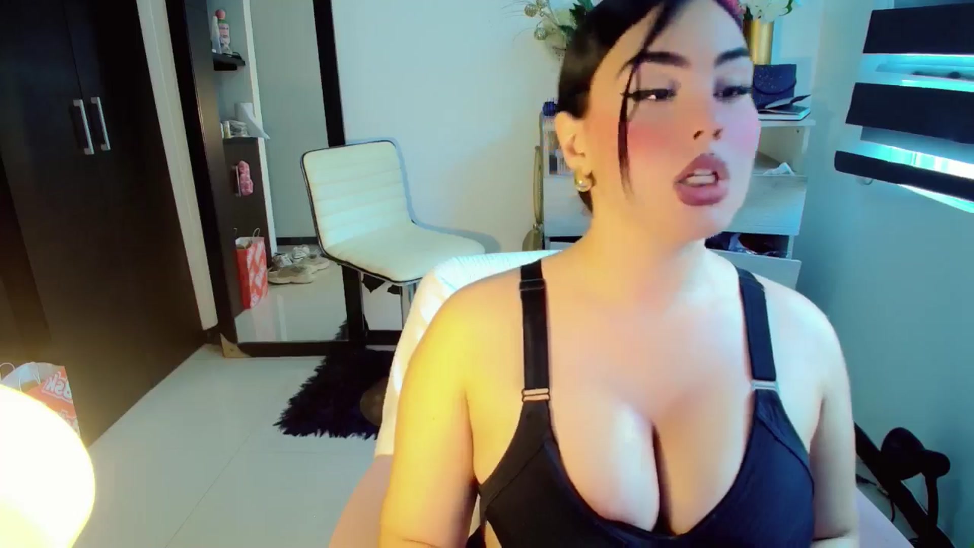 Gallery image thumbnail from BabyGiirl's myfreecams stream on, 07/04/2024, 21:19 image 15 of 20