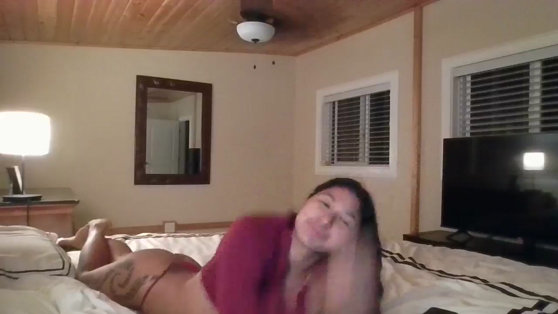 Gallery image thumbnail from BabyGirlHI808's myfreecams stream on, 12/25/2024, 09:49 image 4 of 20