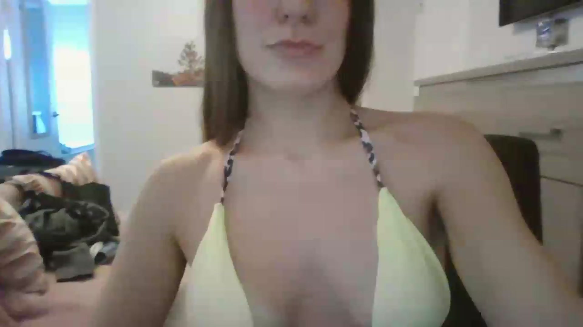 Gallery image thumbnail from BabyGirlxoxo's myfreecams stream on, 05/12/2026, 17:36 image 18 of 20