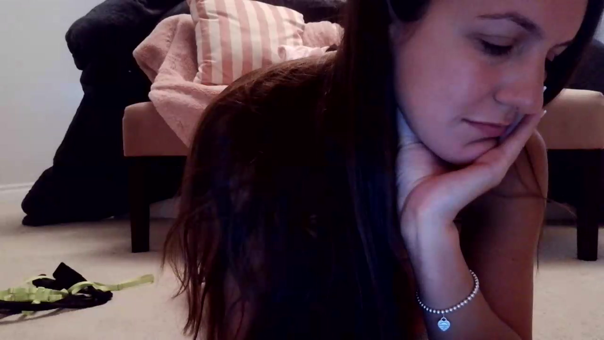 Gallery image thumbnail from BabyGirlxoxo's myfreecams stream on, 08/10/2026, 13:00 image 13 of 20