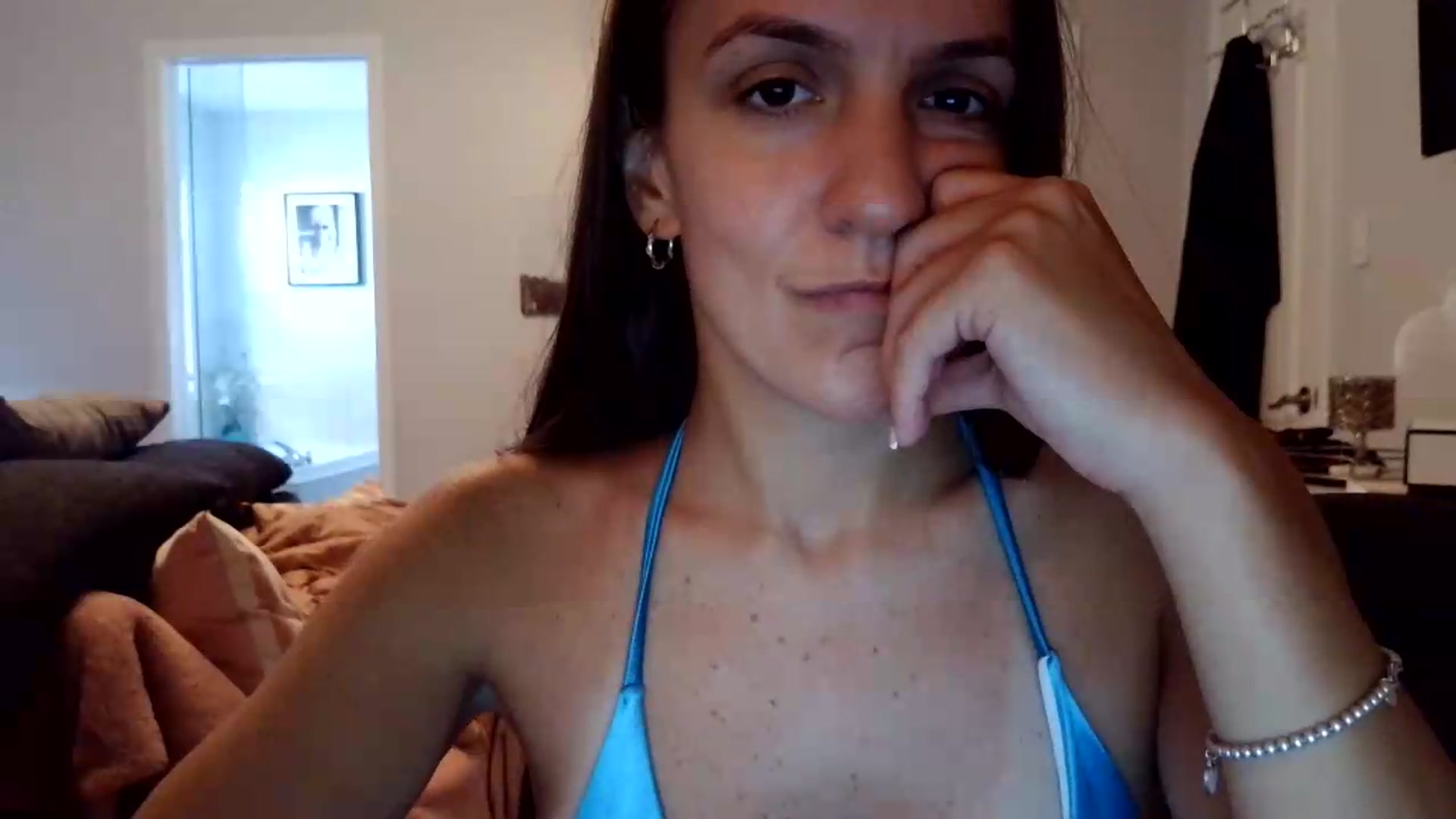 Gallery image thumbnail from BabyGirlxoxo's myfreecams stream on, 08/13/2026, 14:10 image 7 of 20