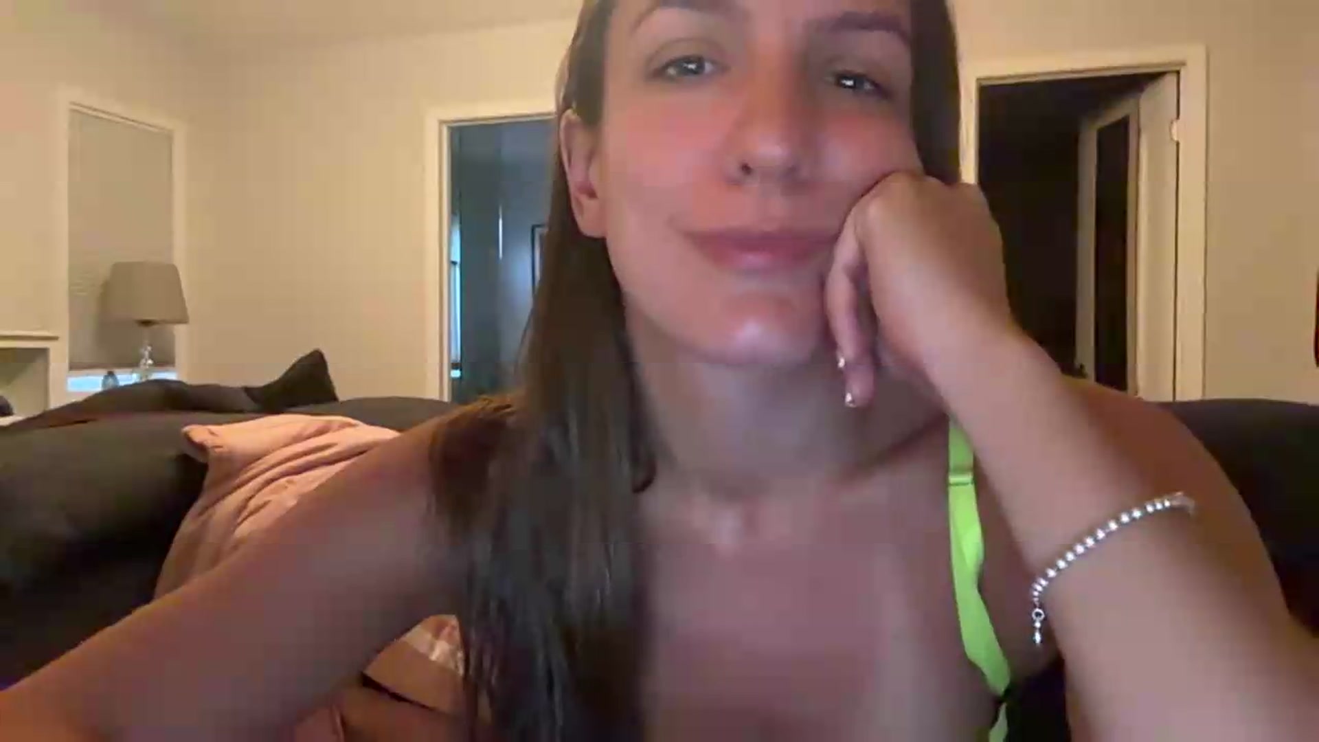 Gallery image thumbnail from BabyGirlxoxo's myfreecams stream on, 09/02/2026, 11:52 image 13 of 20