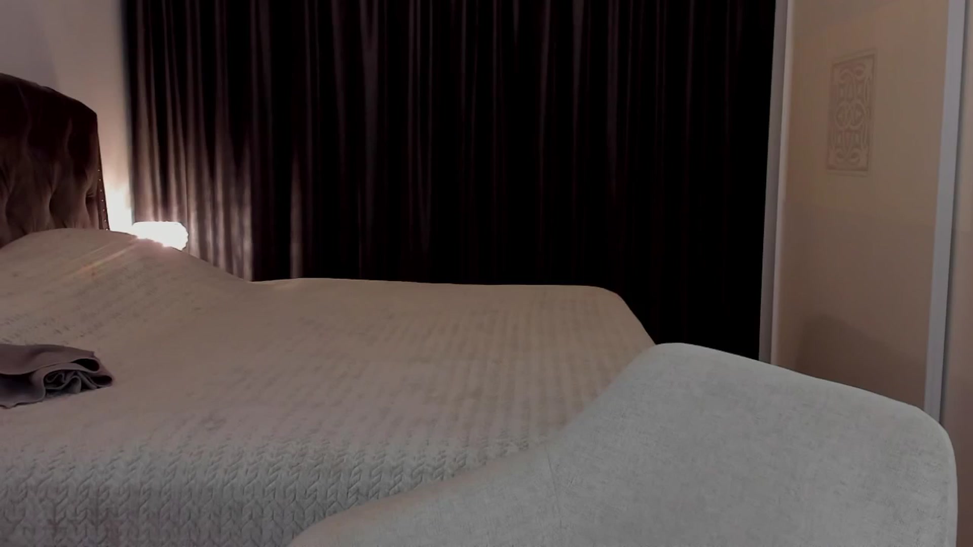 Gallery image thumbnail from BabyGyrll's myfreecams stream on, 09/15/2025, 21:19 image 9 of 20