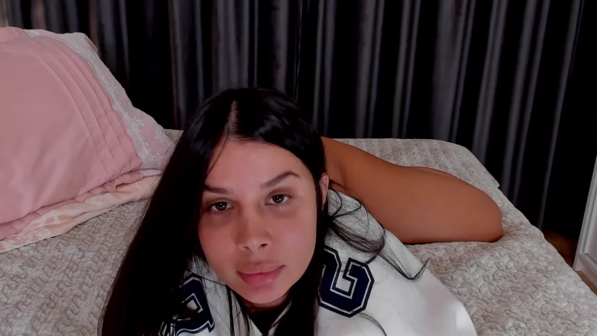 Gallery image thumbnail from BabyGyrll's myfreecams stream on, 10/06/2025, 21:46 image 17 of 20