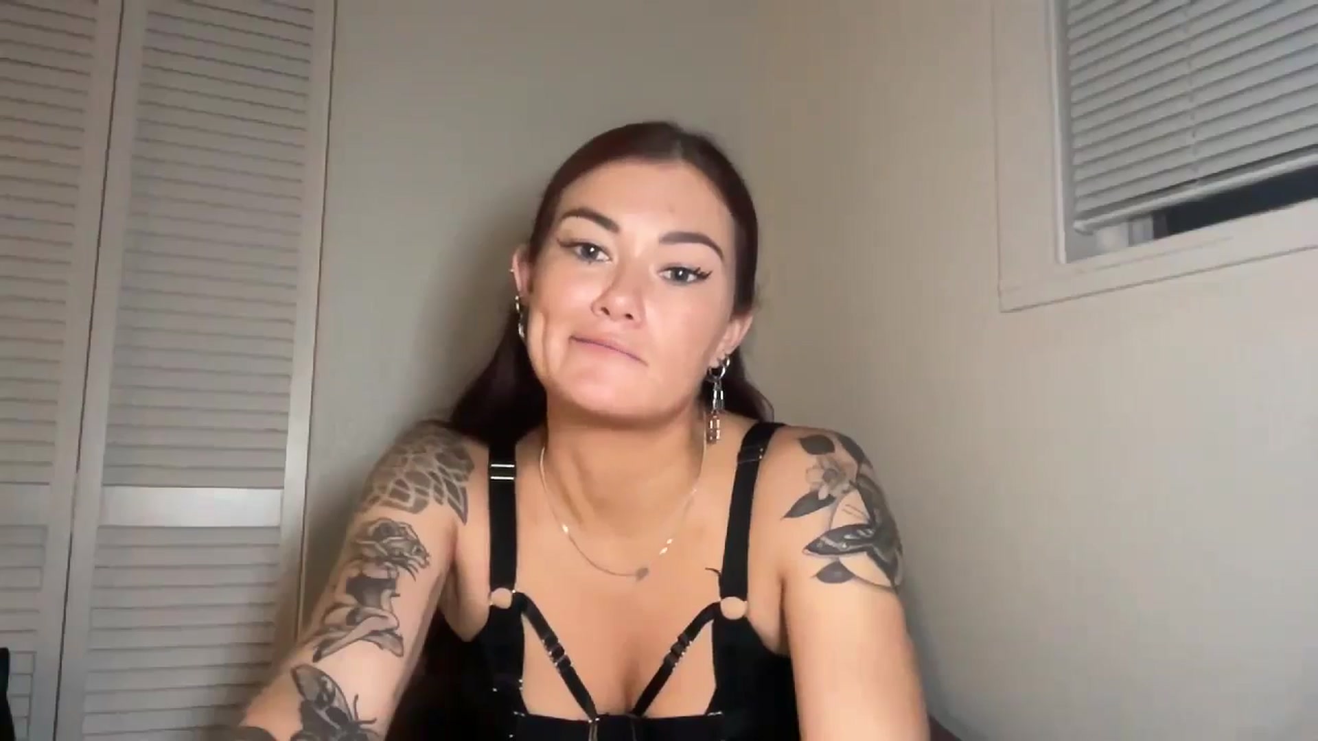 Gallery image thumbnail from BabyKayyVixen's myfreecams stream on, 10/20/2024, 09:03 image 15 of 20