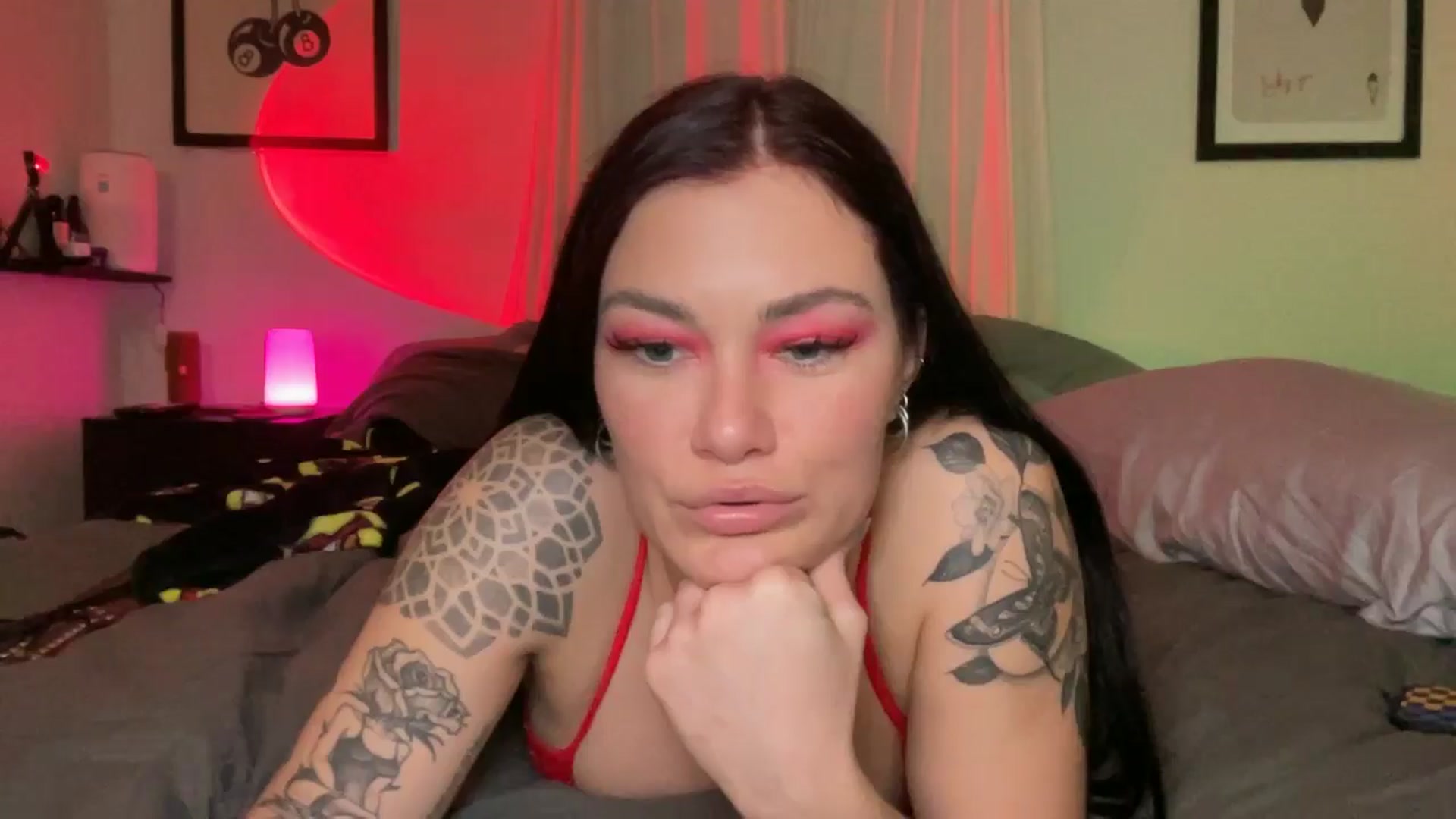 Gallery image thumbnail from BabyKayyVixen's myfreecams stream on, 12/28/2024, 11:33 image 4 of 20