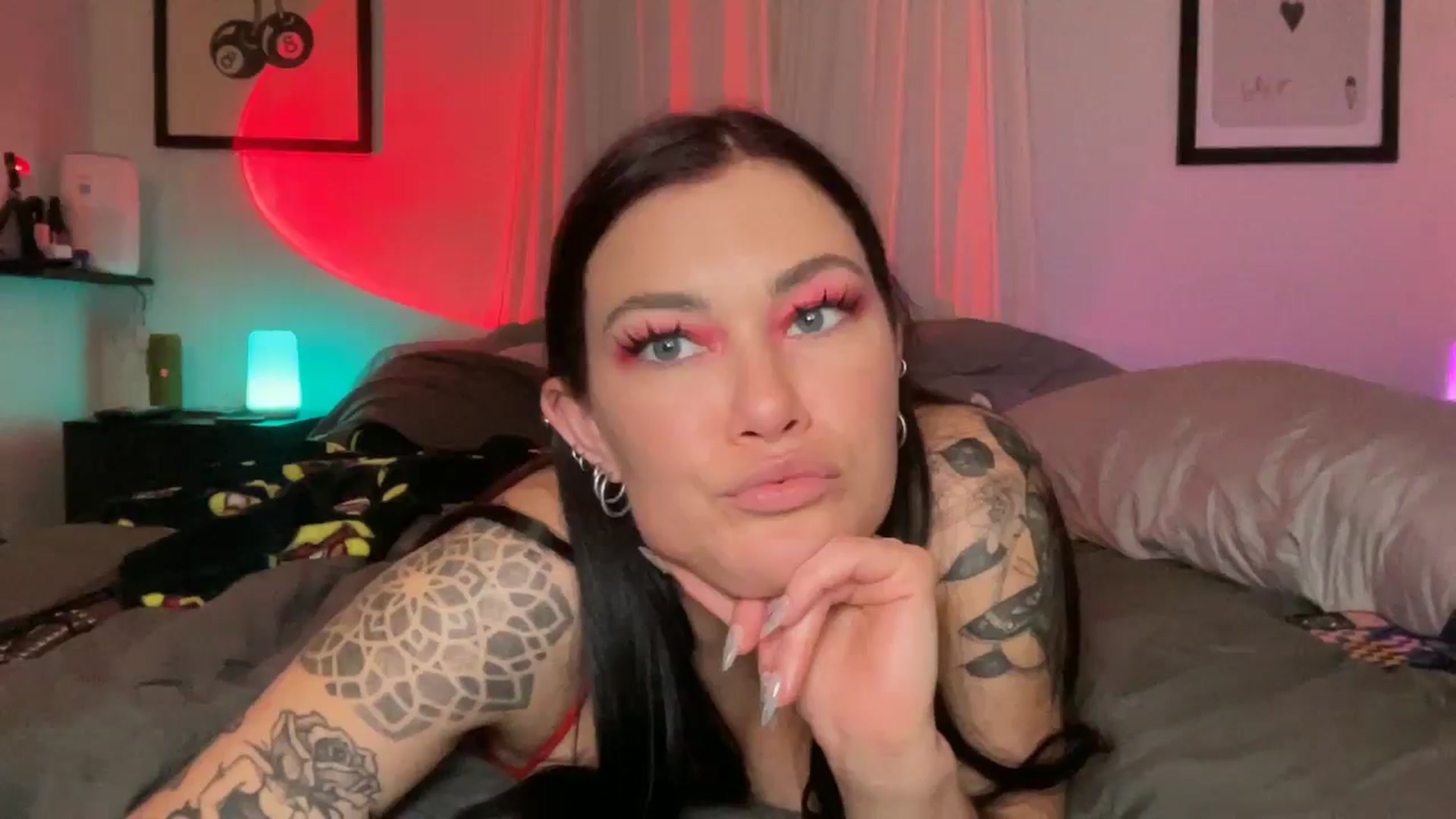 Gallery image thumbnail from BabyKayyVixen's myfreecams stream on, 12/28/2024, 11:33 image 17 of 20