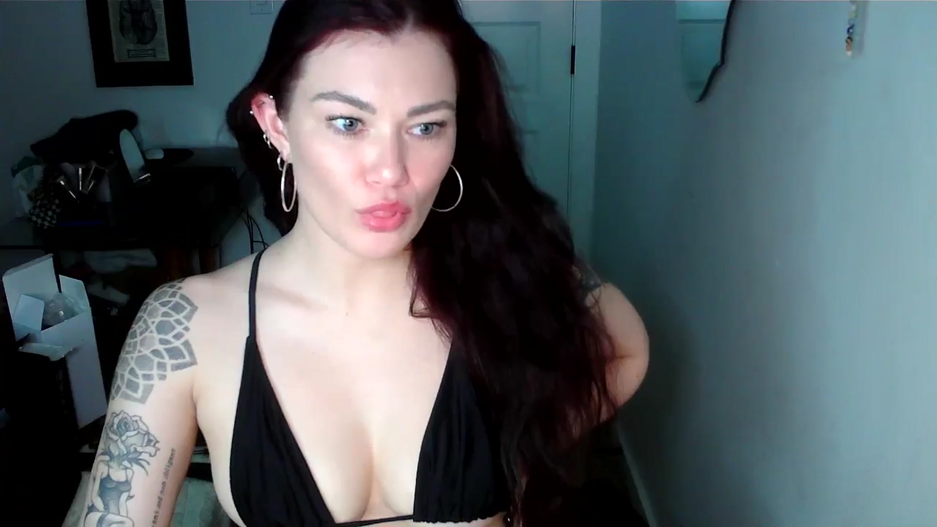 Gallery image thumbnail from BabyKayyVixen's myfreecams stream on, 01/13/2025, 08:23 image 15 of 20