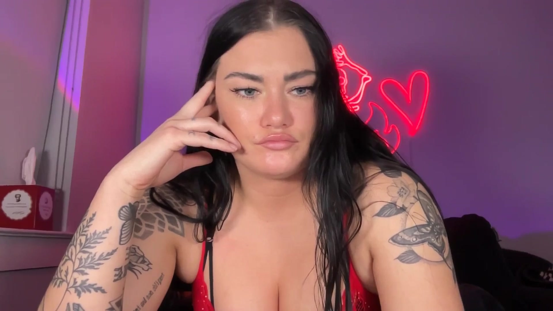 Gallery image thumbnail from BabyKayyVixen's myfreecams stream on, 11/30/2025, 10:50 image 16 of 20