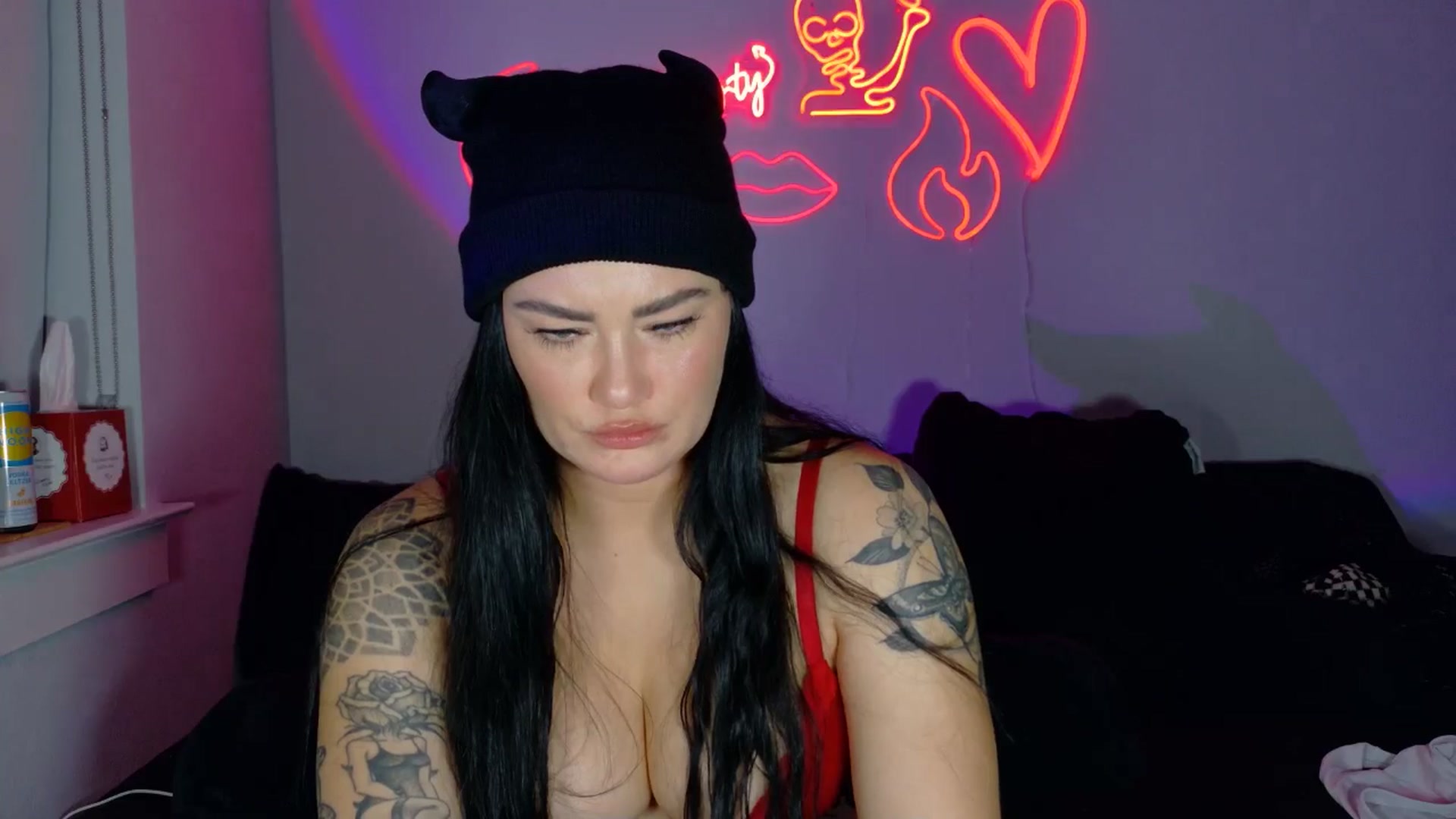 Gallery image thumbnail from BabyKayyVixen's myfreecams stream on, 12/02/2025, 10:32 image 16 of 20