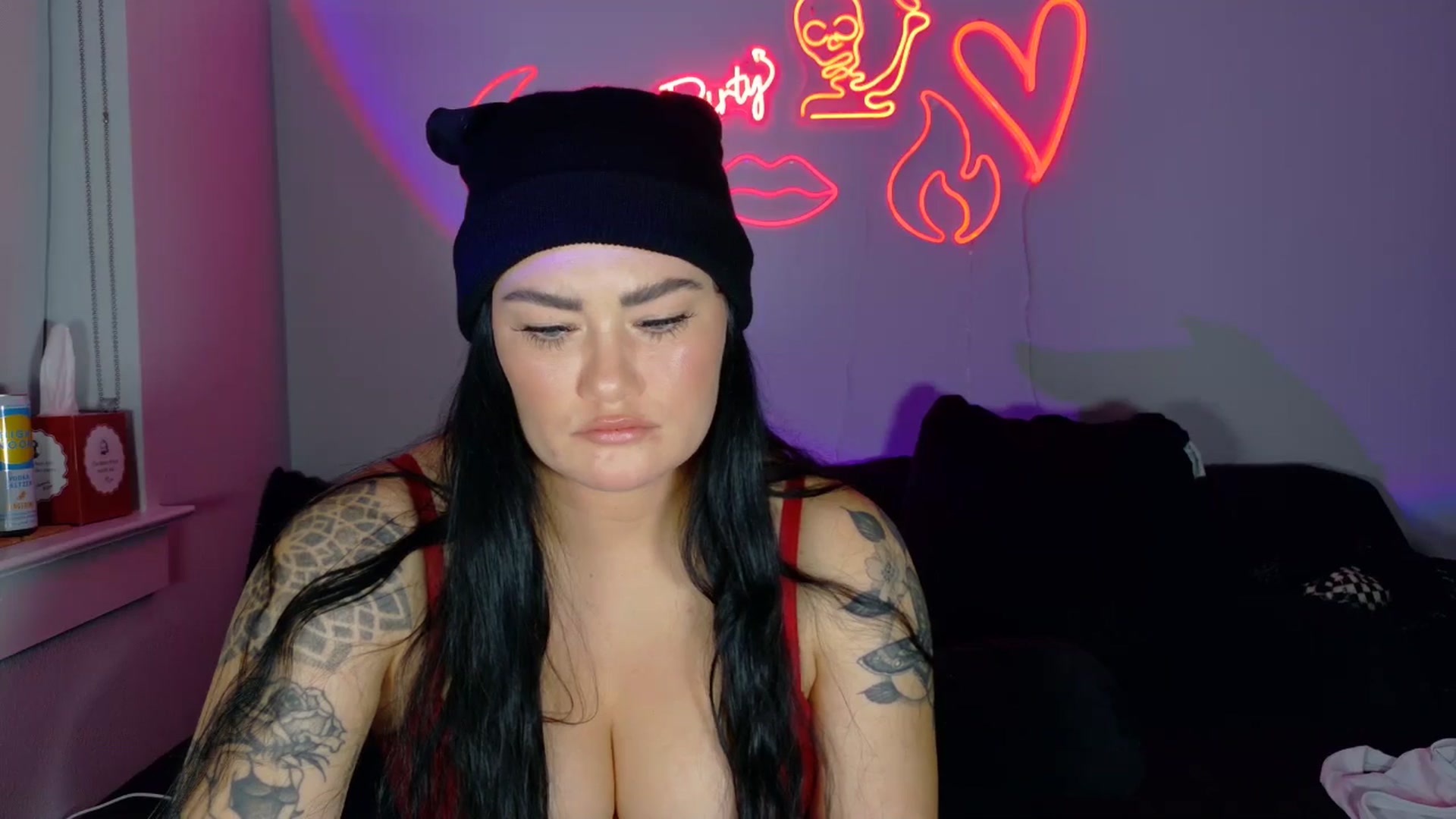 Gallery image thumbnail from BabyKayyVixen's myfreecams stream on, 12/02/2025, 10:32 image 9 of 20