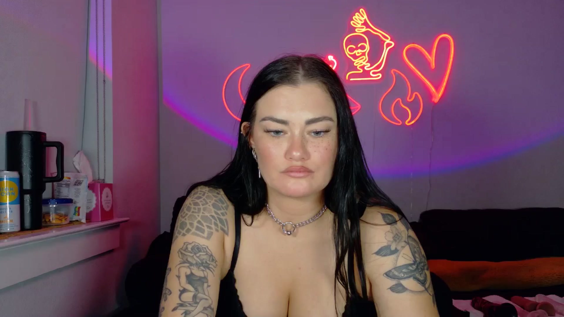 Gallery image thumbnail from BabyKayyVixen's myfreecams stream on, 12/15/2025, 10:20 image 12 of 20