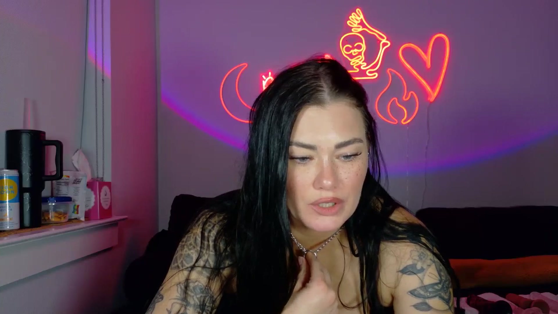 Gallery image thumbnail from BabyKayyVixen's myfreecams stream on, 12/15/2025, 10:20 image 13 of 20