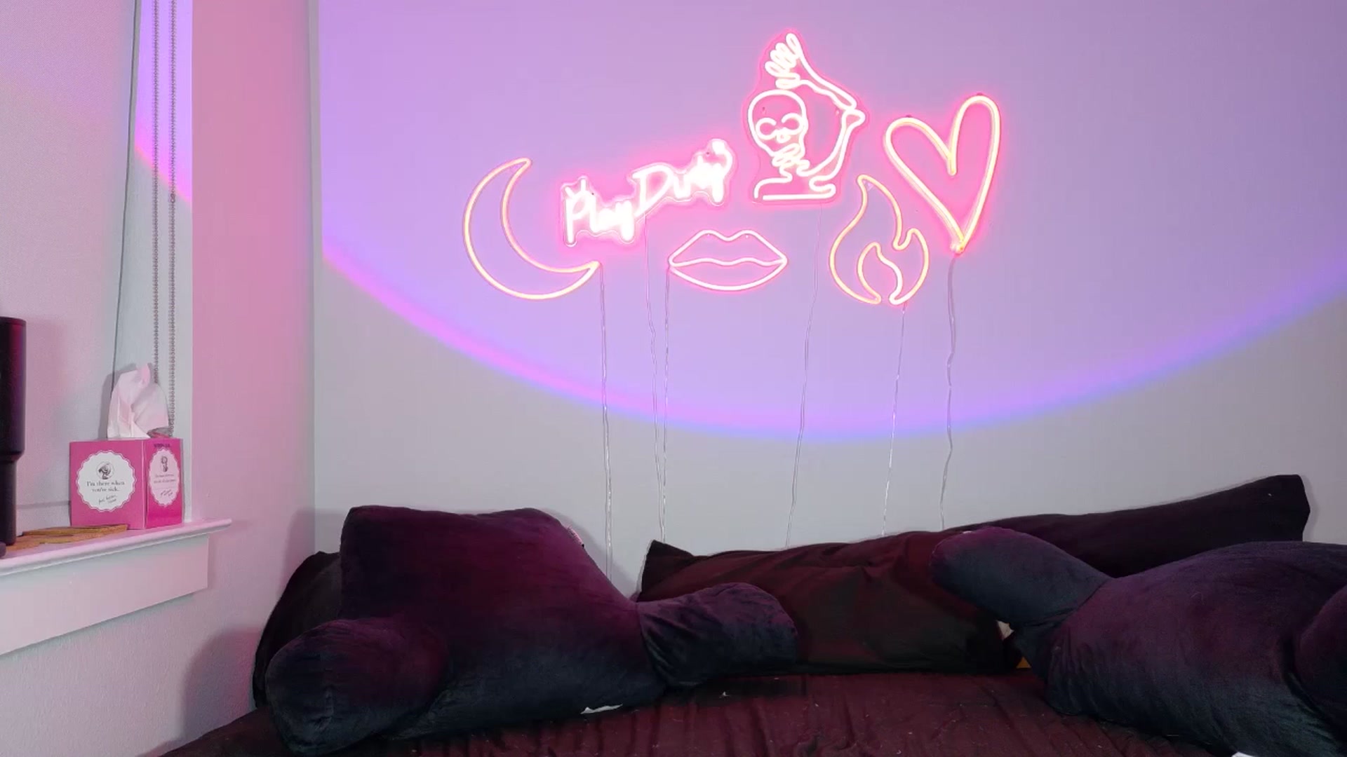 Gallery image thumbnail from BabyKayyVixen's myfreecams stream on, 12/18/2025, 10:22 image 17 of 20