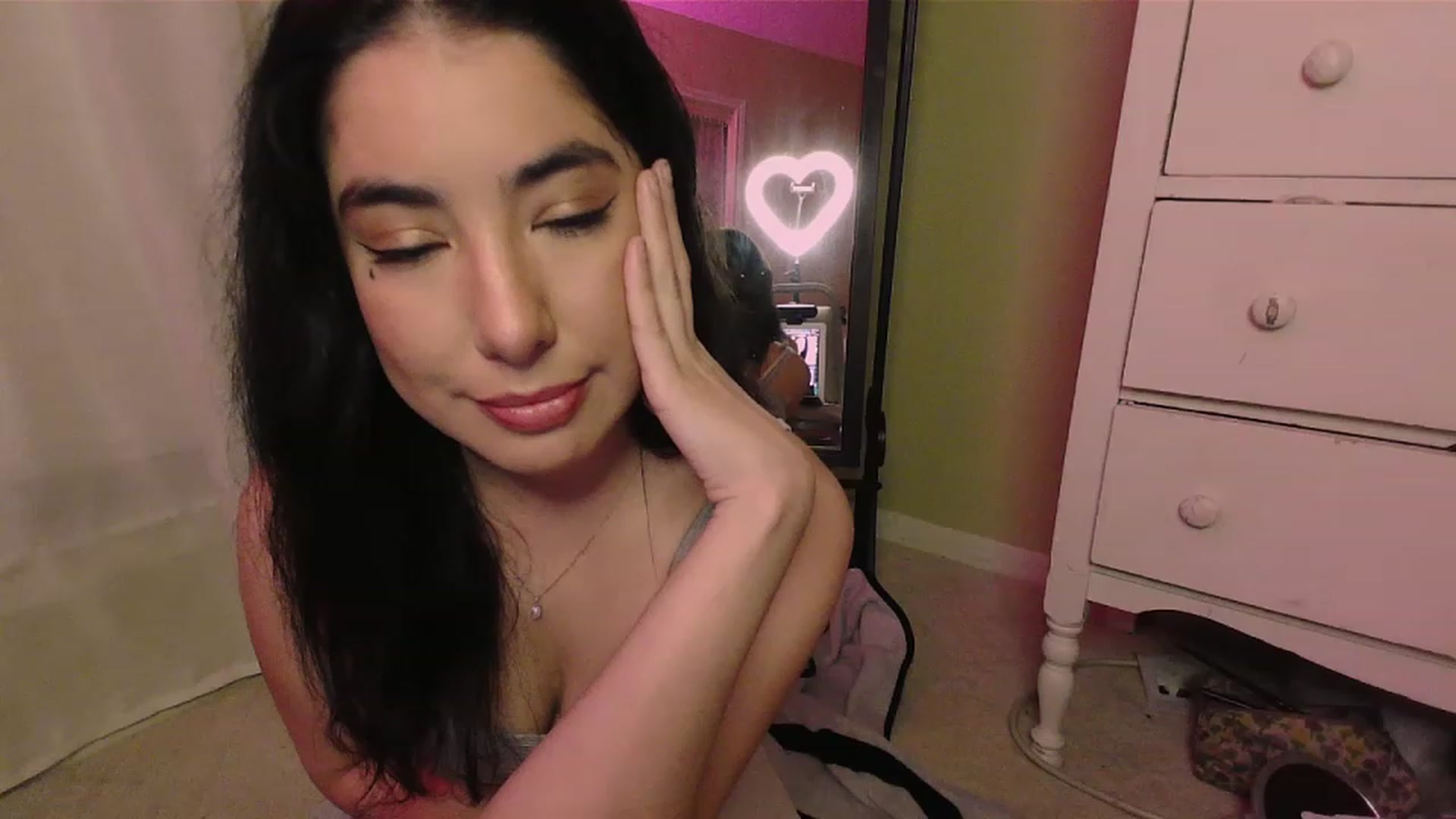 Gallery image thumbnail from BabyLula's myfreecams stream on, 04/27/2023, 05:30 image 2 of 20