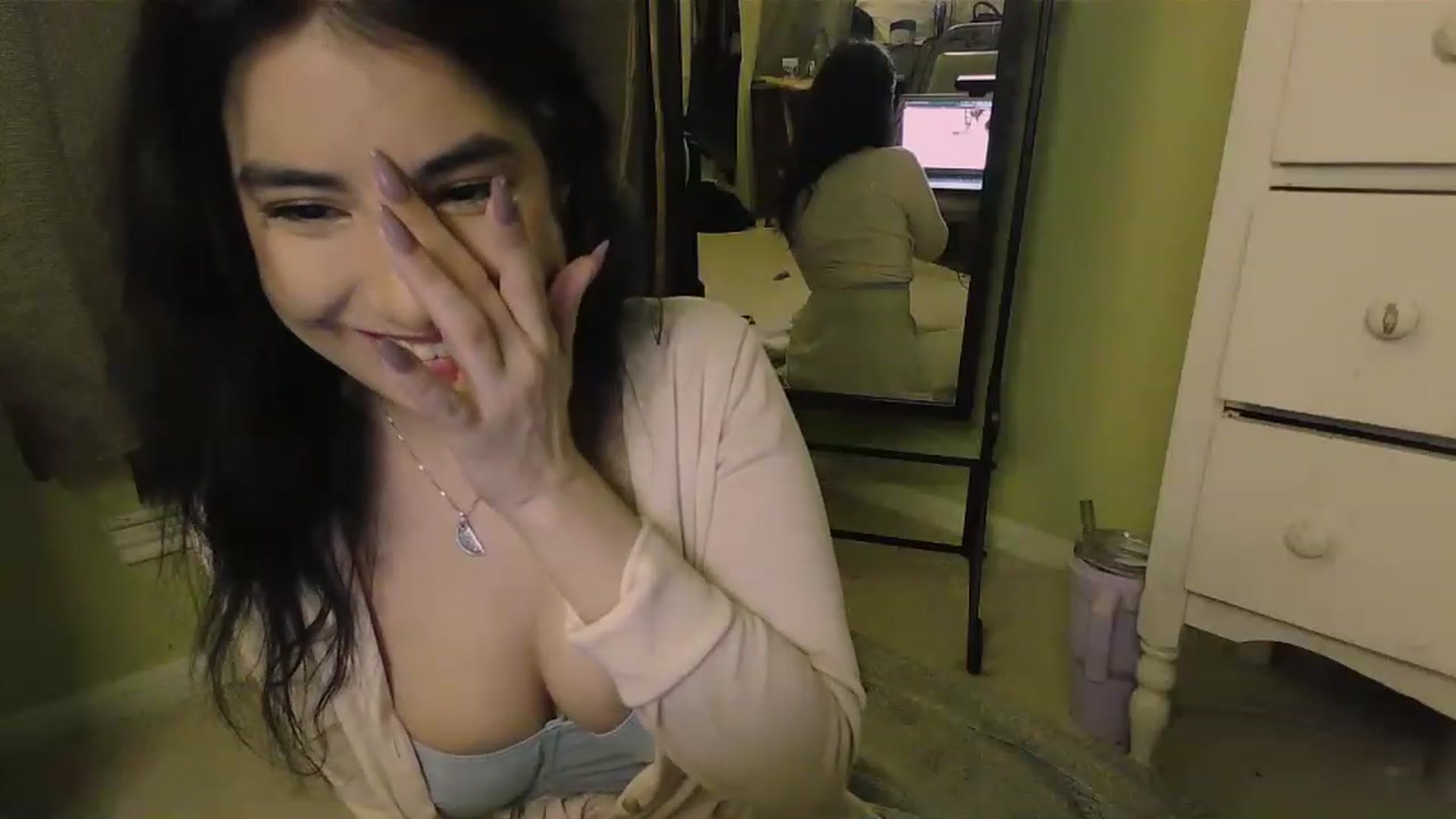 Gallery image thumbnail from BabyLula's myfreecams stream on, 05/25/2023, 04:08 image 17 of 20