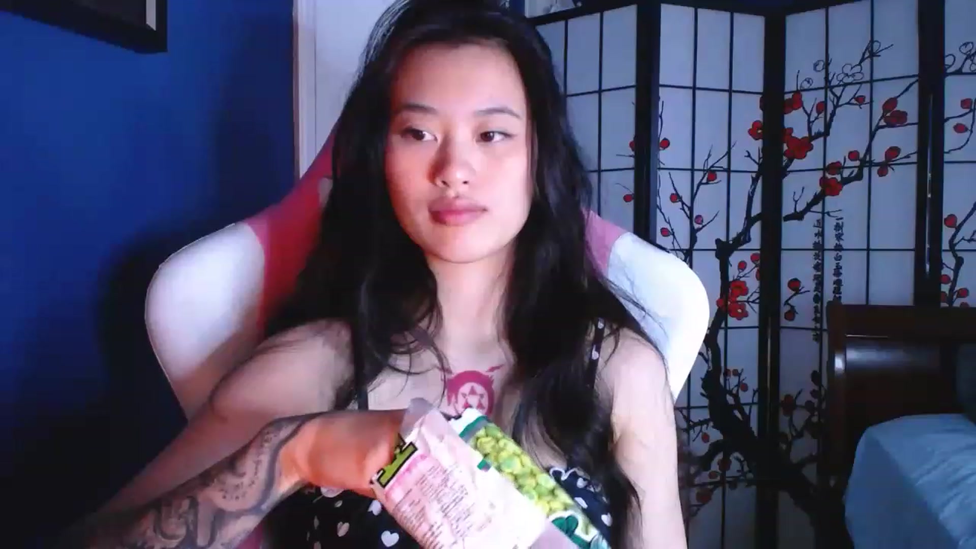 Gallery image thumbnail from BabyMoonCakes's myfreecams stream on, 01/19/2023, 18:11 image 11 of 20