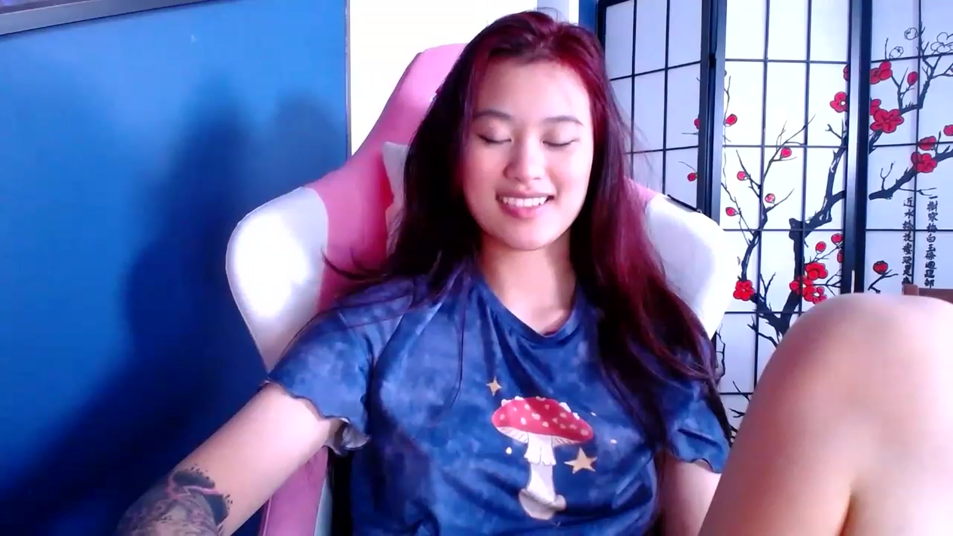 Gallery image thumbnail from BabyMoonCakes's myfreecams stream on, 01/30/2023, 18:17 image 18 of 20