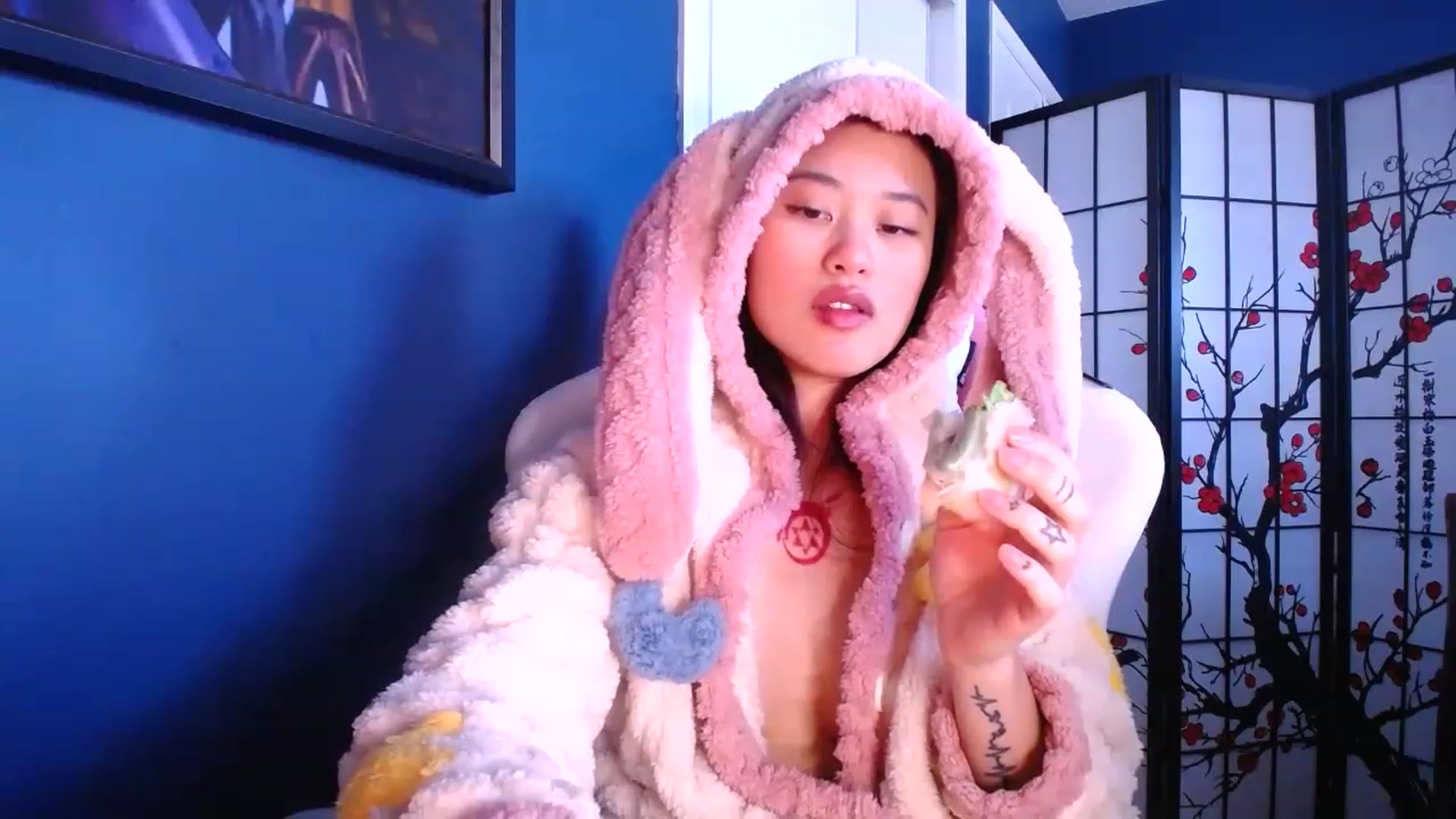 Gallery image thumbnail from BabyMoonCakes's myfreecams stream on, 02/06/2023, 18:39 image 8 of 20