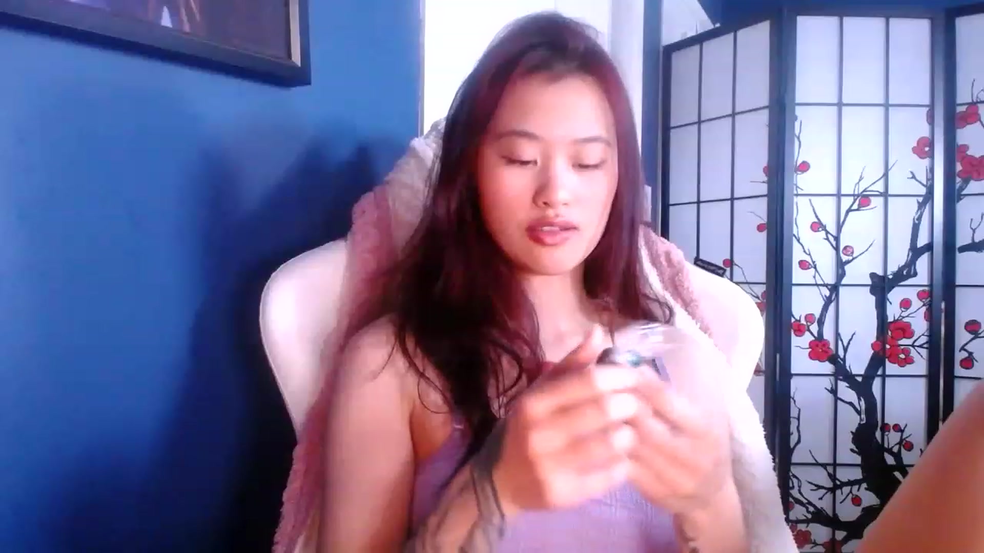 Gallery image thumbnail from BabyMoonCakes's myfreecams stream on, 03/01/2023, 18:19 image 3 of 20