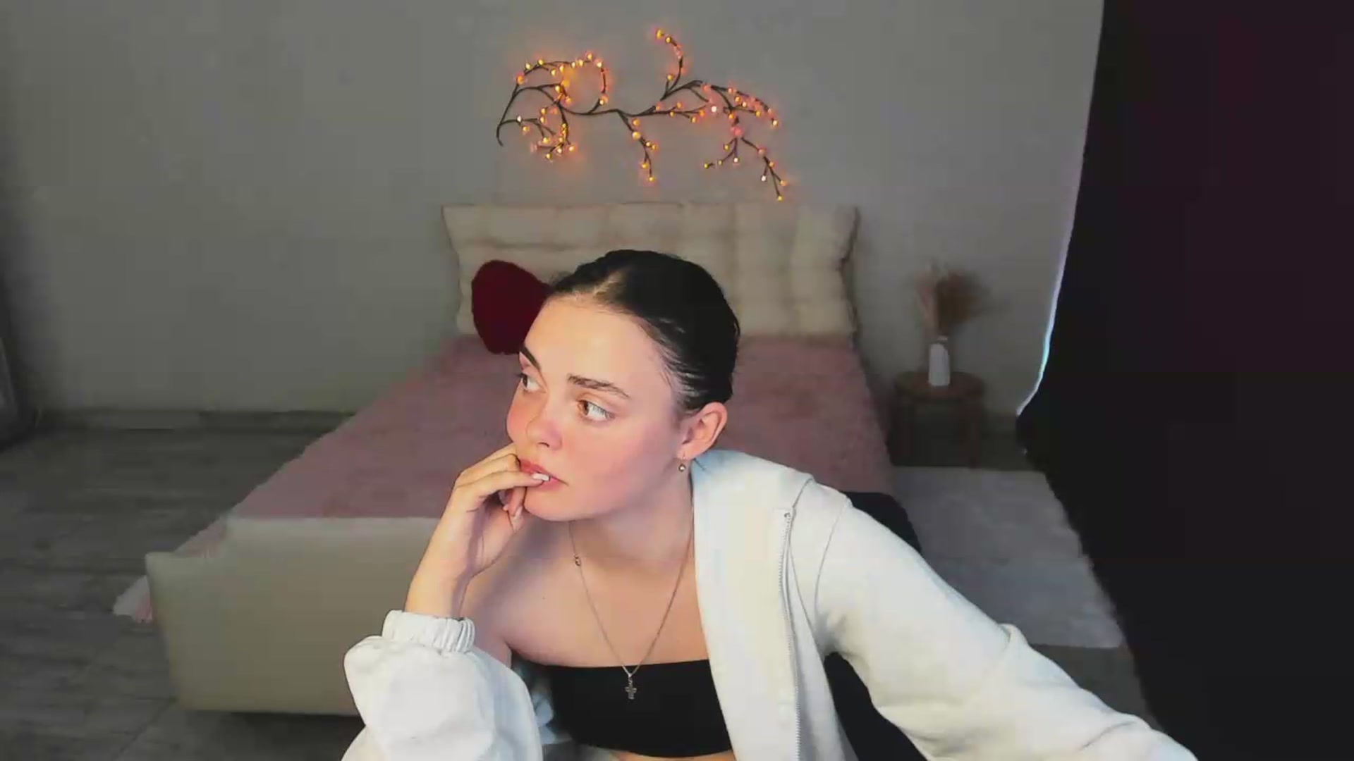 Gallery image thumbnail from BabyNoire's myfreecams stream on, 05/19/2026, 11:28 image 2 of 20