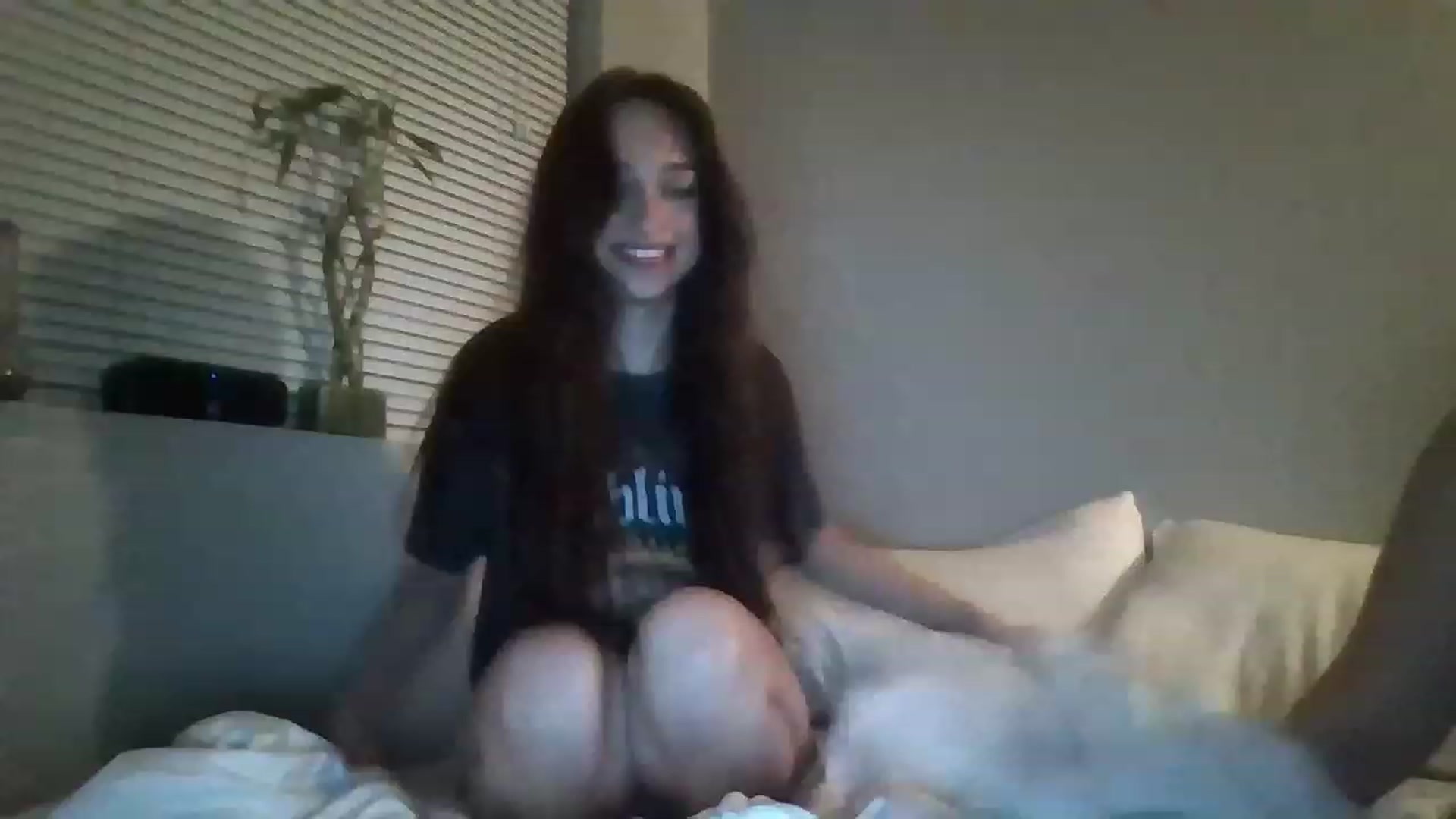 Gallery image thumbnail from BabyRain444's myfreecams stream on, 04/27/2023, 05:08 image 7 of 20