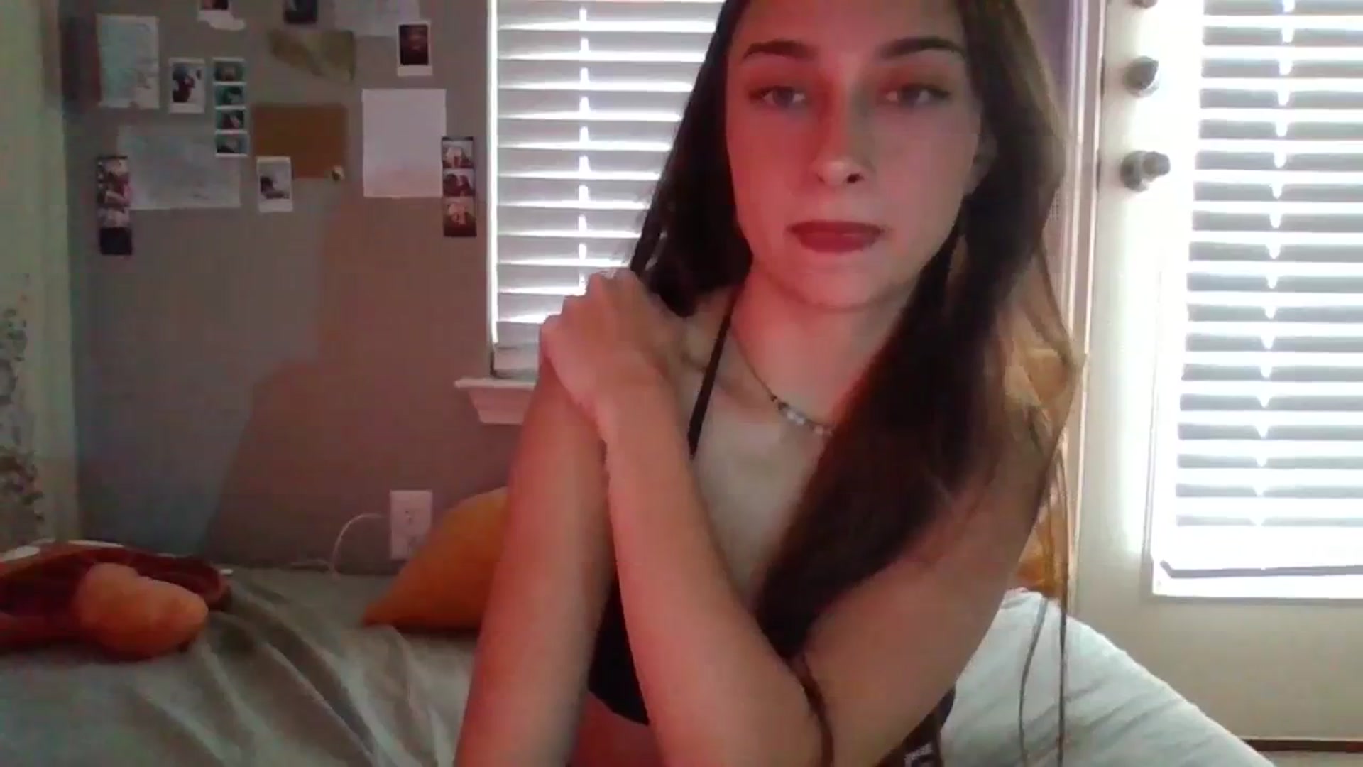 Gallery image thumbnail from BabyRain444's myfreecams stream on, 09/12/2023, 23:01 image 7 of 20