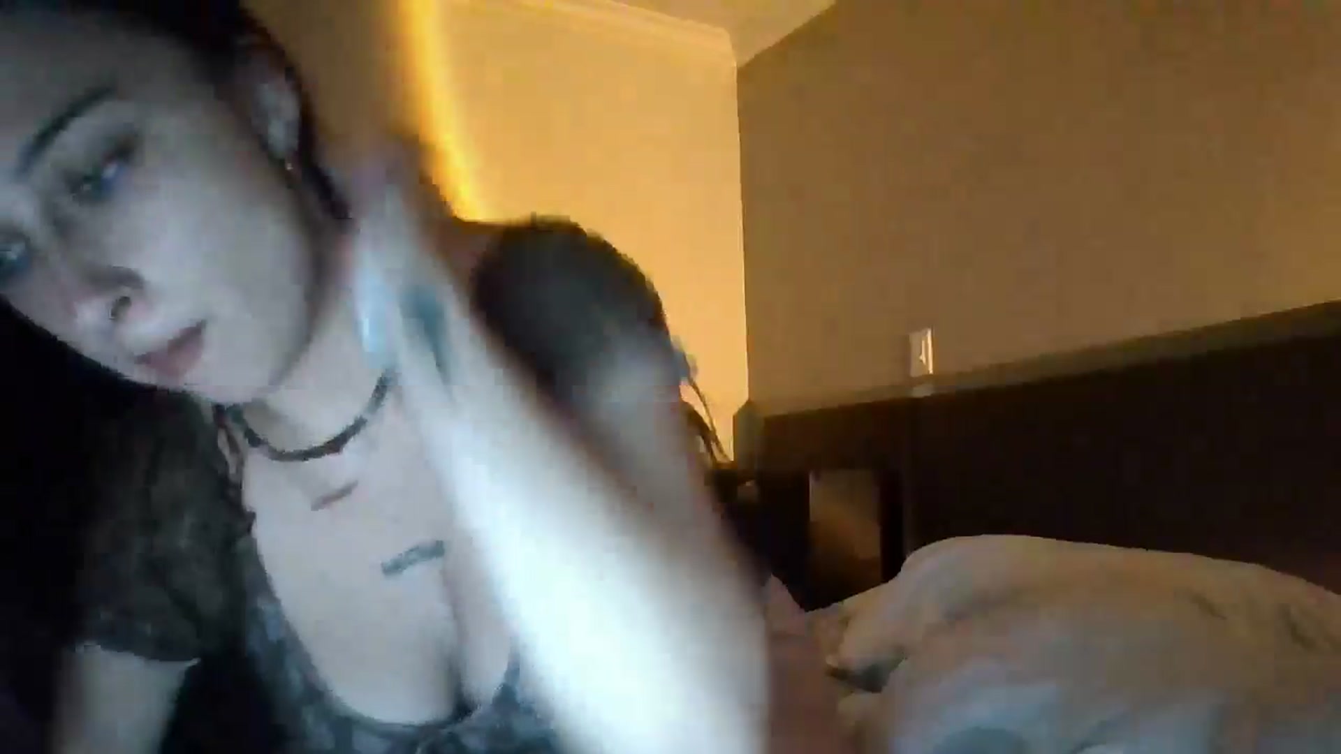 Gallery image thumbnail from BabyRain444's myfreecams stream on, 10/23/2024, 22:31 image 16 of 20