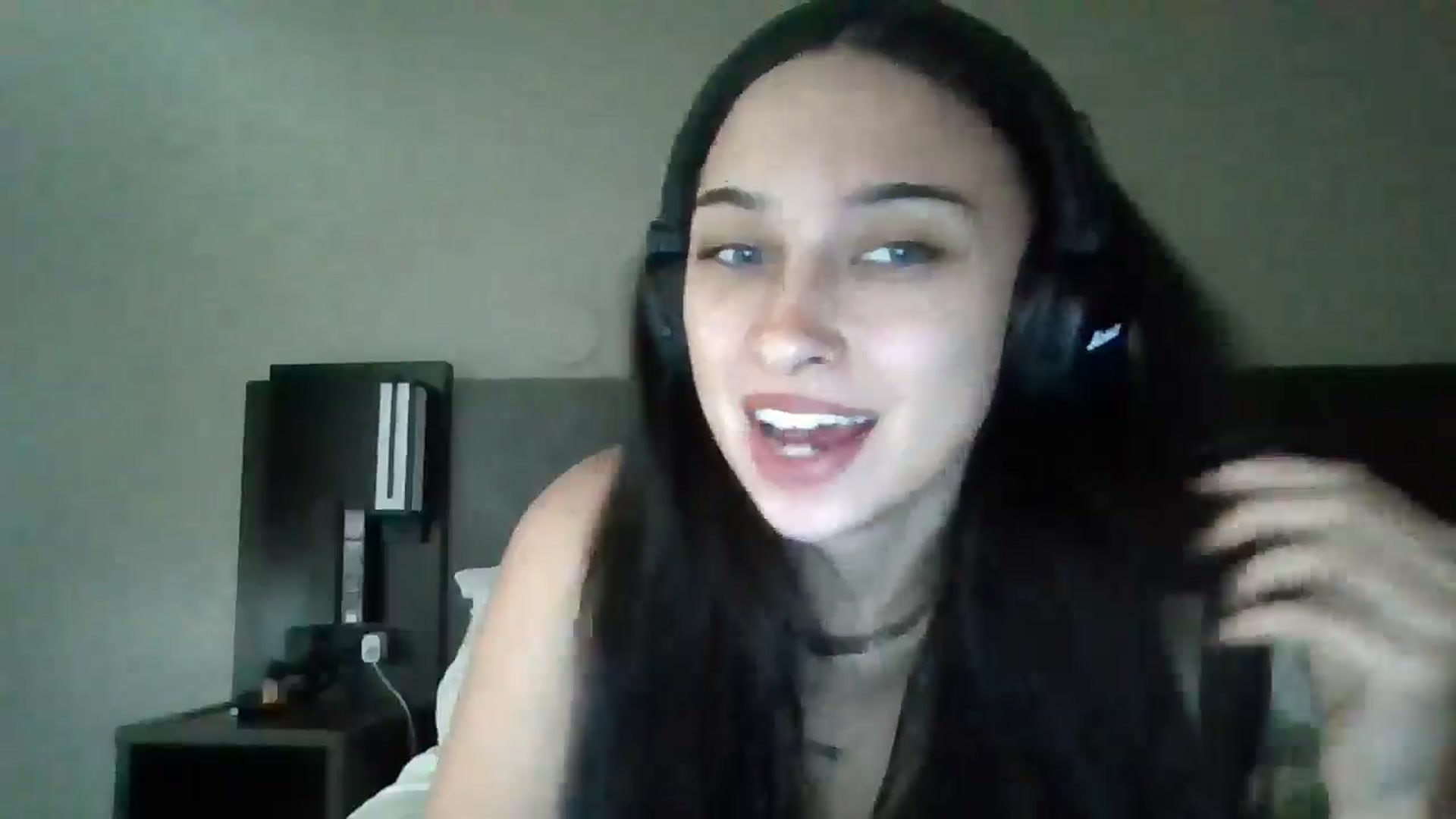Gallery image thumbnail from BabyRain444's myfreecams stream on, 11/10/2024, 23:27 image 10 of 20