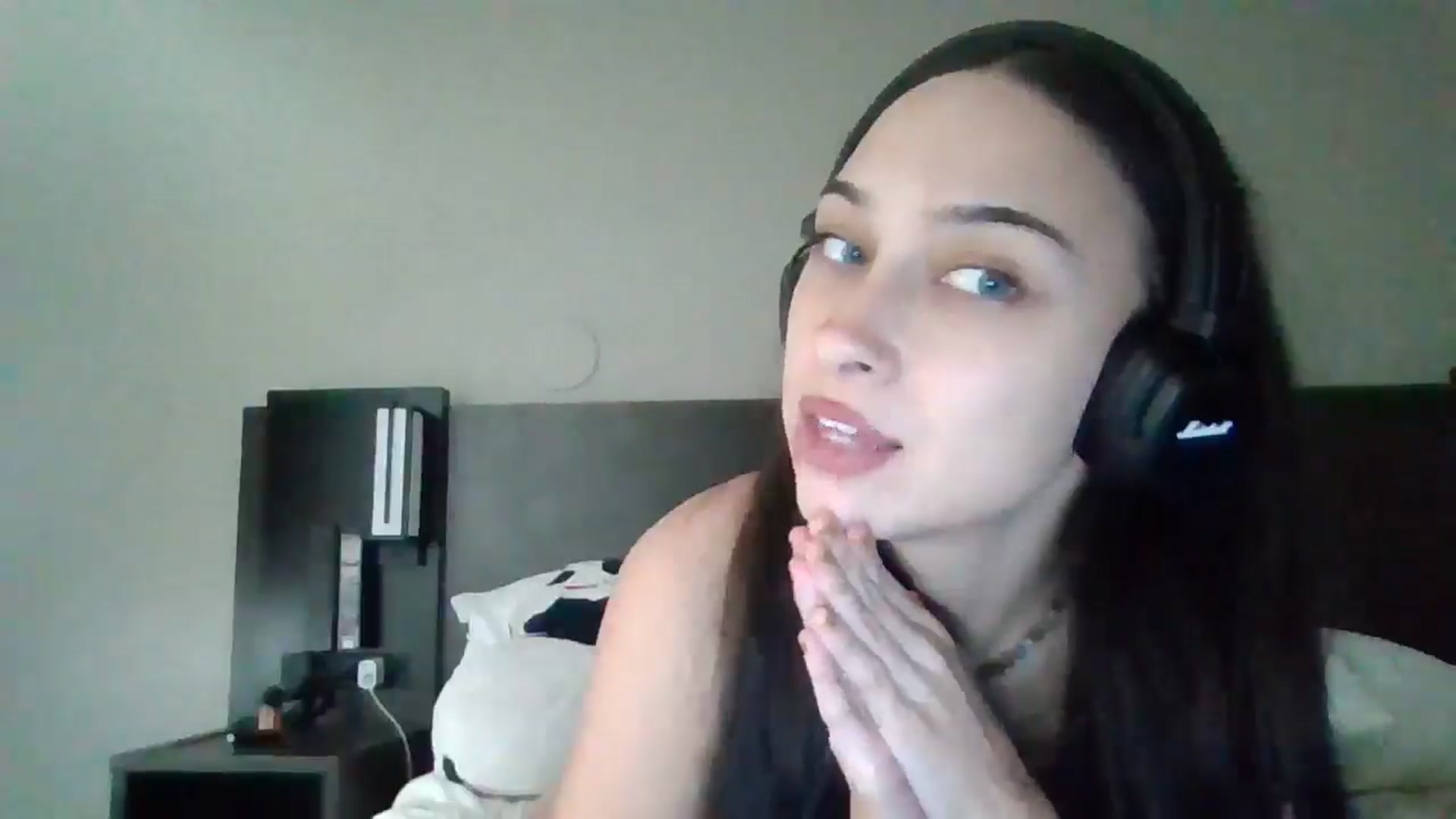 Gallery image thumbnail from BabyRain444's myfreecams stream on, 11/10/2024, 23:27 image 5 of 20