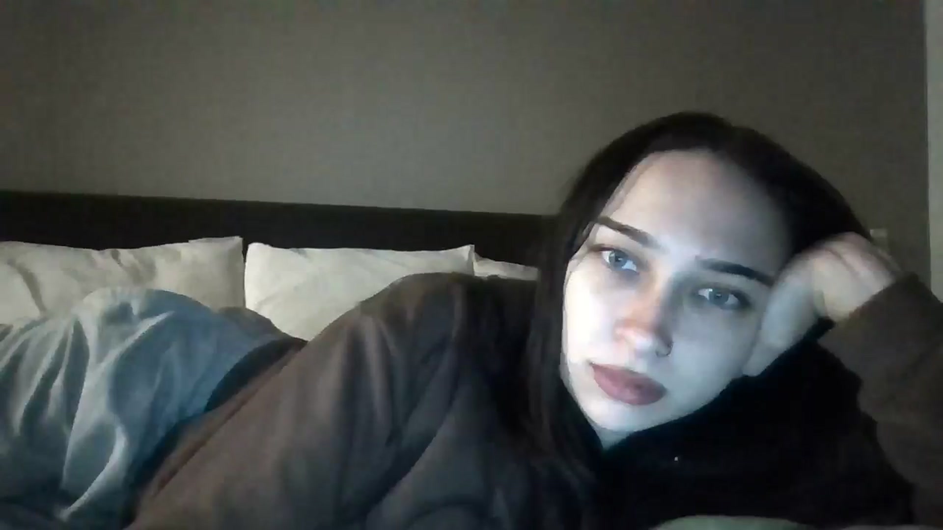 Gallery image thumbnail from BabyRain444's myfreecams stream on, 11/13/2024, 04:12 image 17 of 20