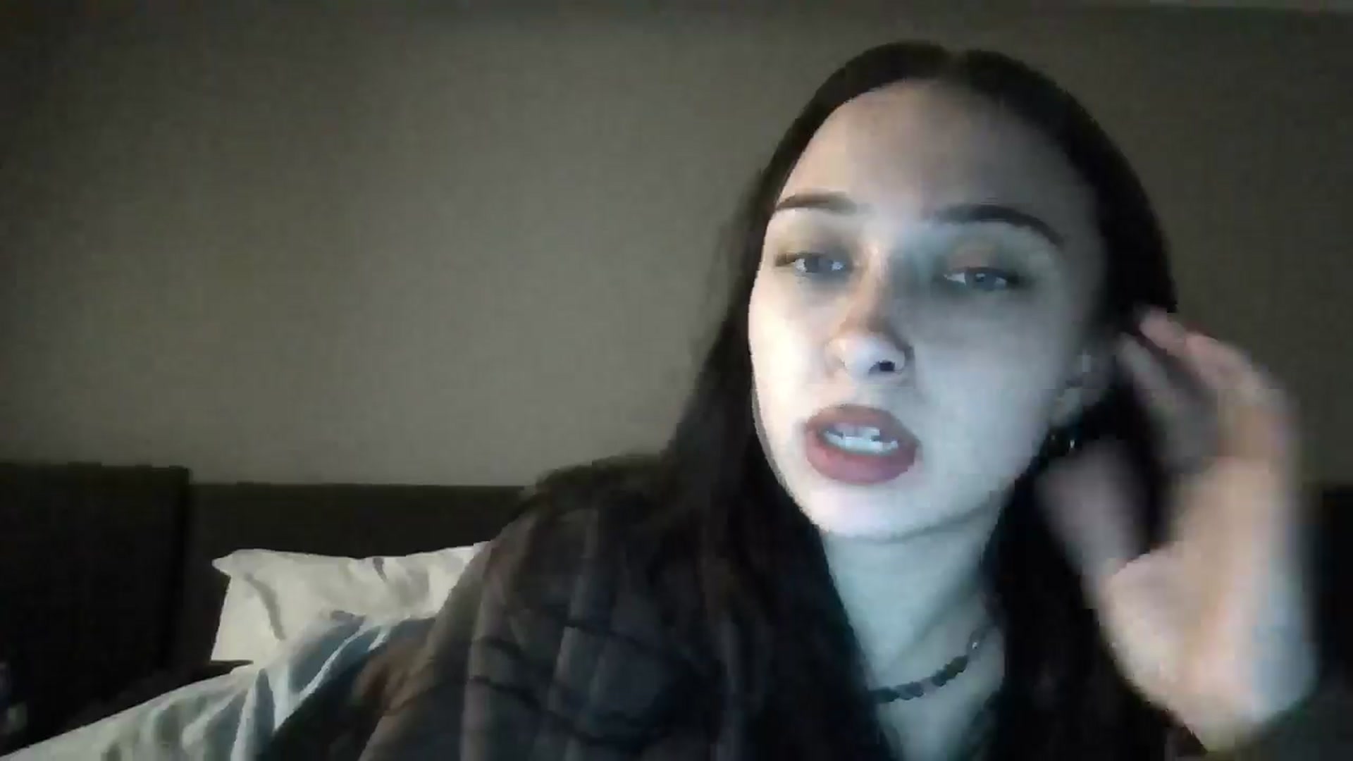 Gallery image thumbnail from BabyRain444's myfreecams stream on, 11/13/2024, 04:12 image 6 of 20