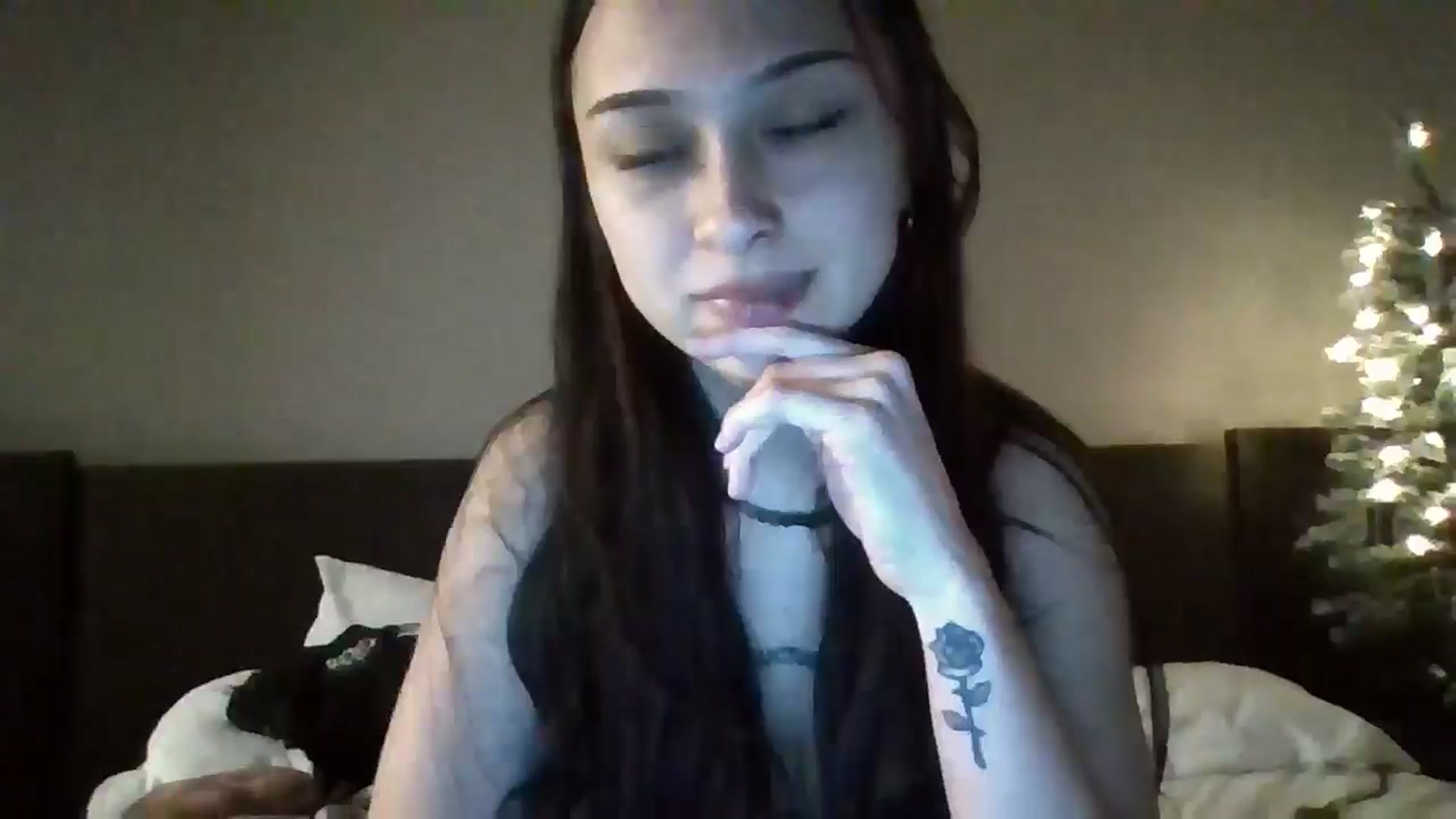 Gallery image thumbnail from BabyRain444's myfreecams stream on, 11/21/2024, 04:35 image 6 of 20