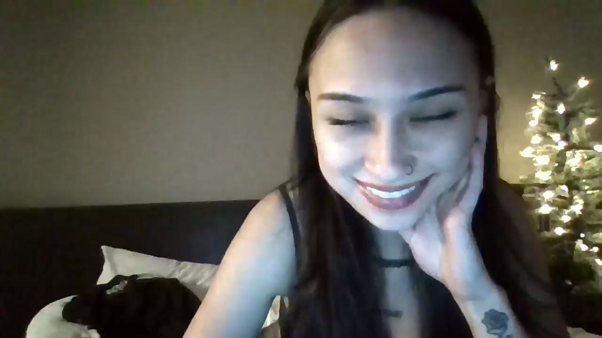 Gallery image thumbnail from BabyRain444's myfreecams stream on, 11/21/2024, 04:35 image 18 of 20