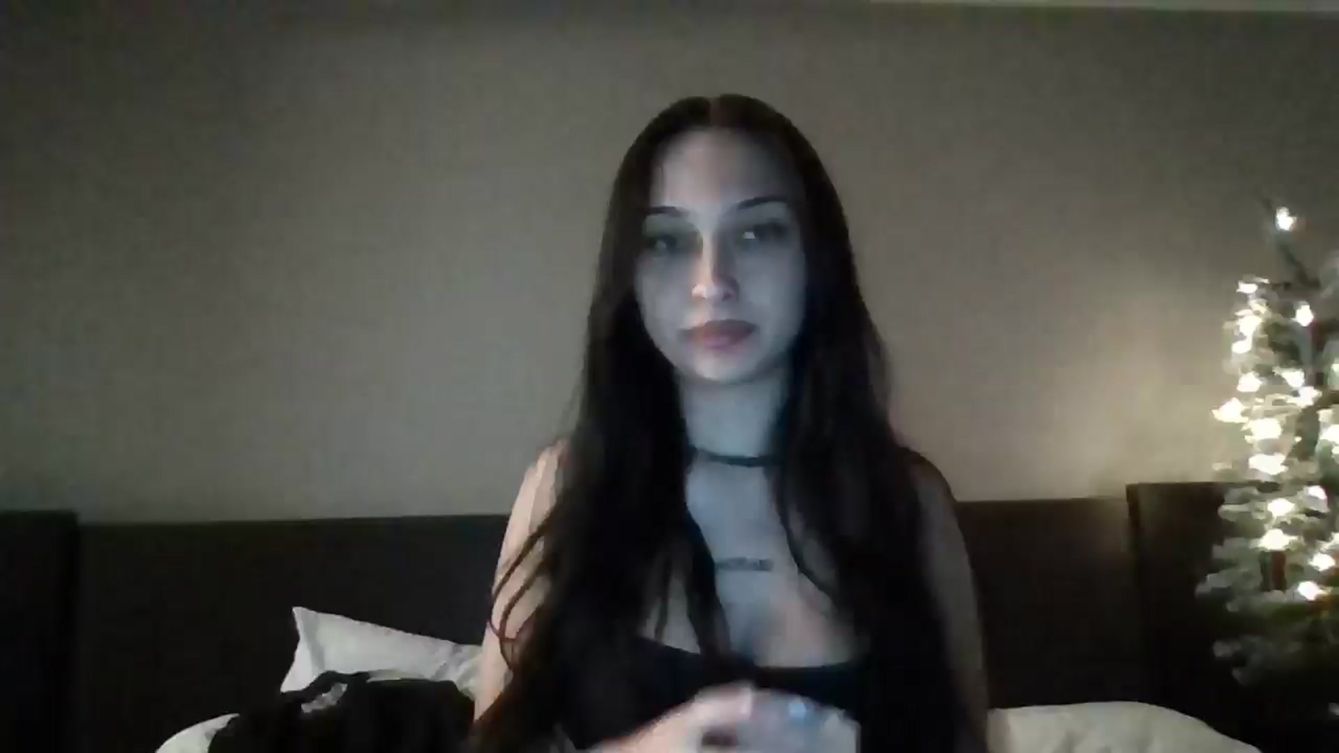 Gallery image thumbnail from BabyRain444's myfreecams stream on, 11/21/2024, 04:35 image 7 of 20