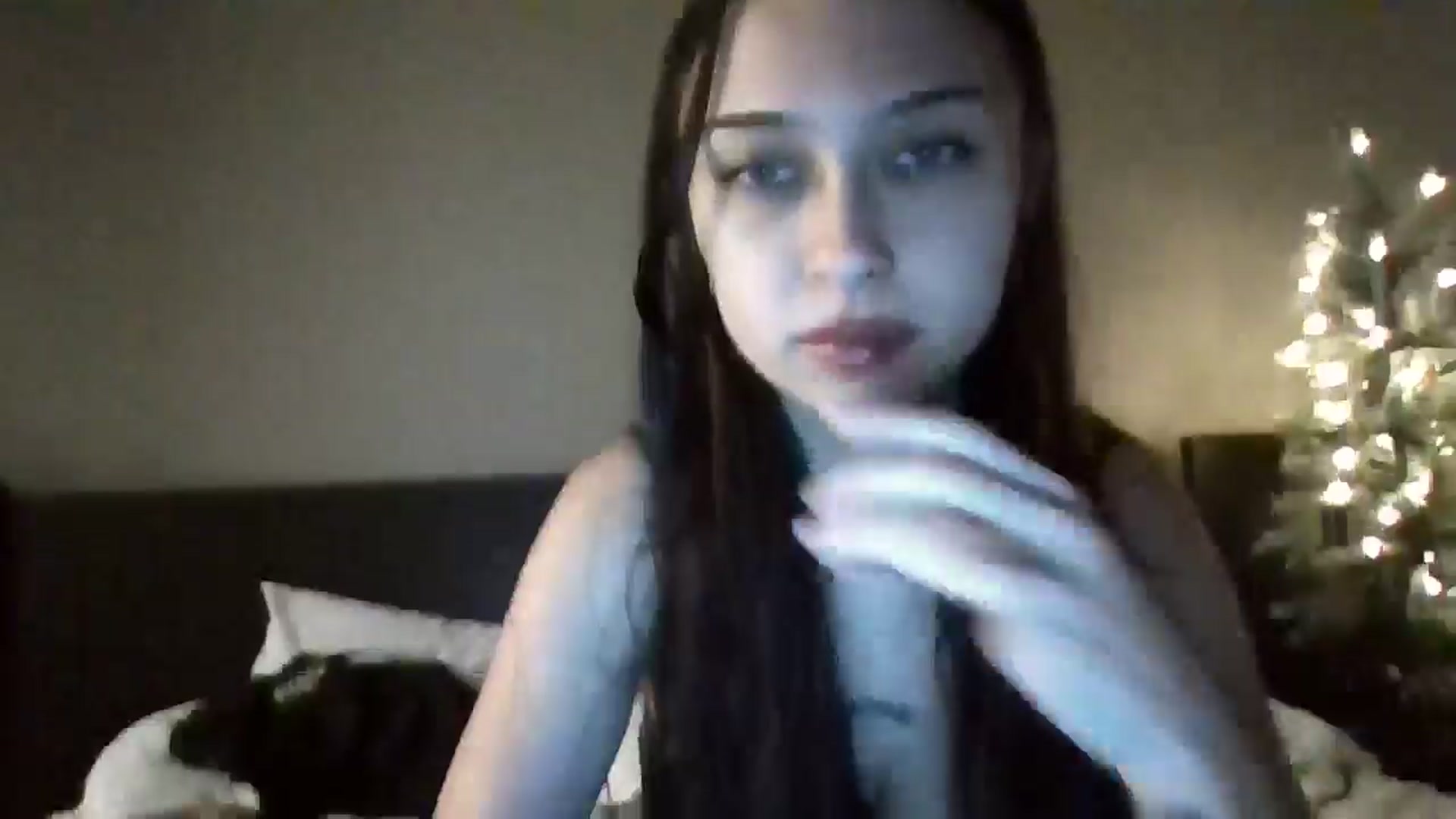Gallery image thumbnail from BabyRain444's myfreecams stream on, 11/21/2024, 04:35 image 11 of 20