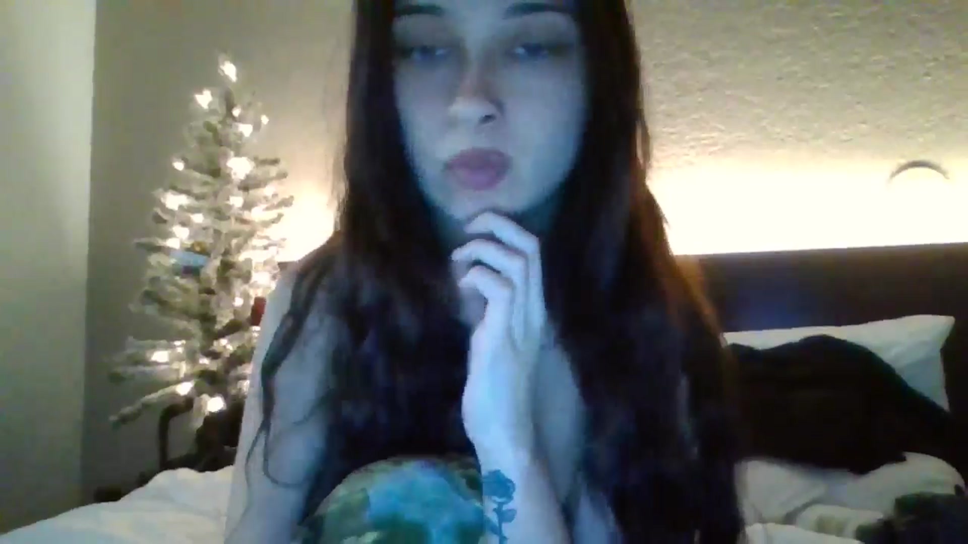 Gallery image thumbnail from BabyRain444's myfreecams stream on, 12/06/2024, 03:00 image 17 of 20