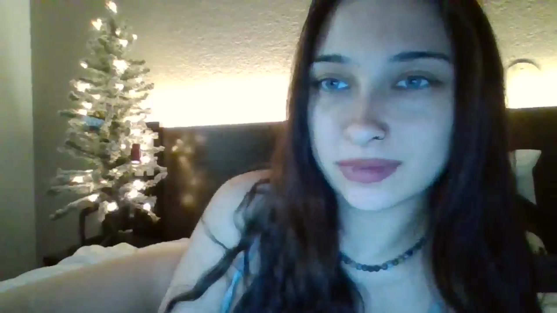 Gallery image thumbnail from BabyRain444's myfreecams stream on, 12/06/2024, 03:00 image 11 of 20