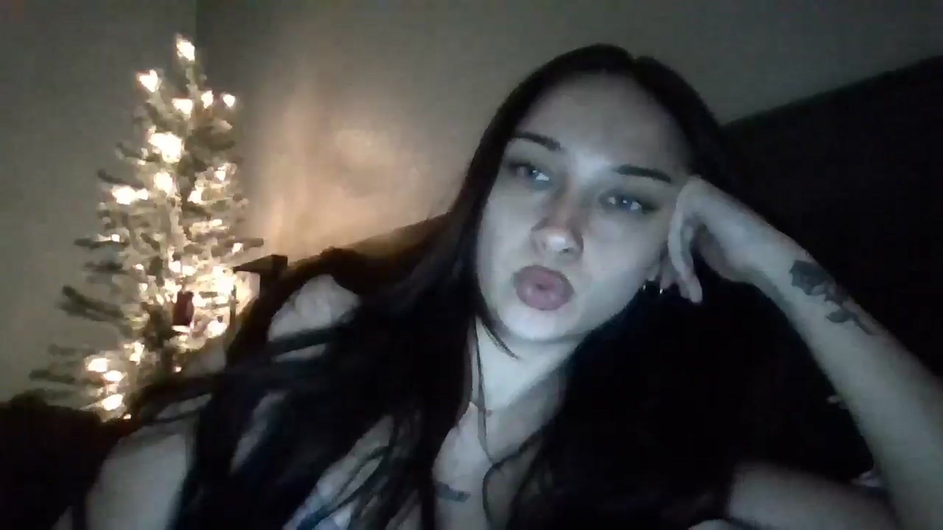 Gallery image thumbnail from BabyRain444's myfreecams stream on, 12/09/2024, 03:45 image 16 of 20