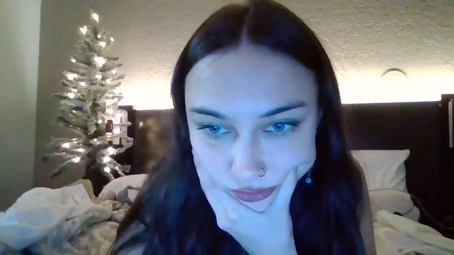 Gallery image thumbnail from BabyRain444's myfreecams stream on, 12/17/2024, 03:08 image 12 of 20